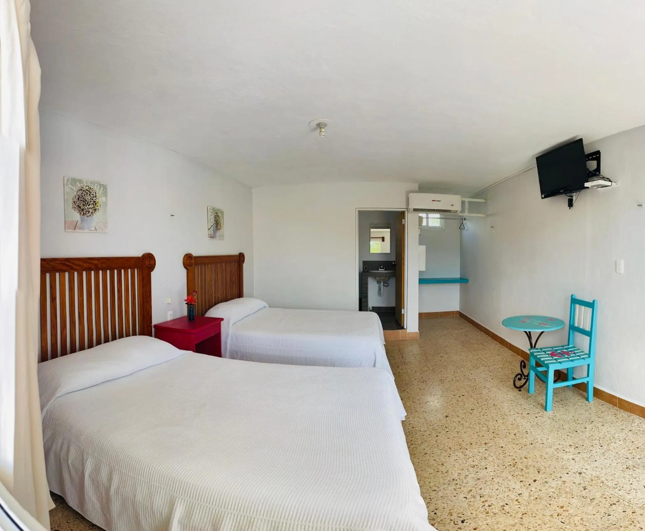 Bedroom, Bed in Blue Coconut Cancun Hotel
