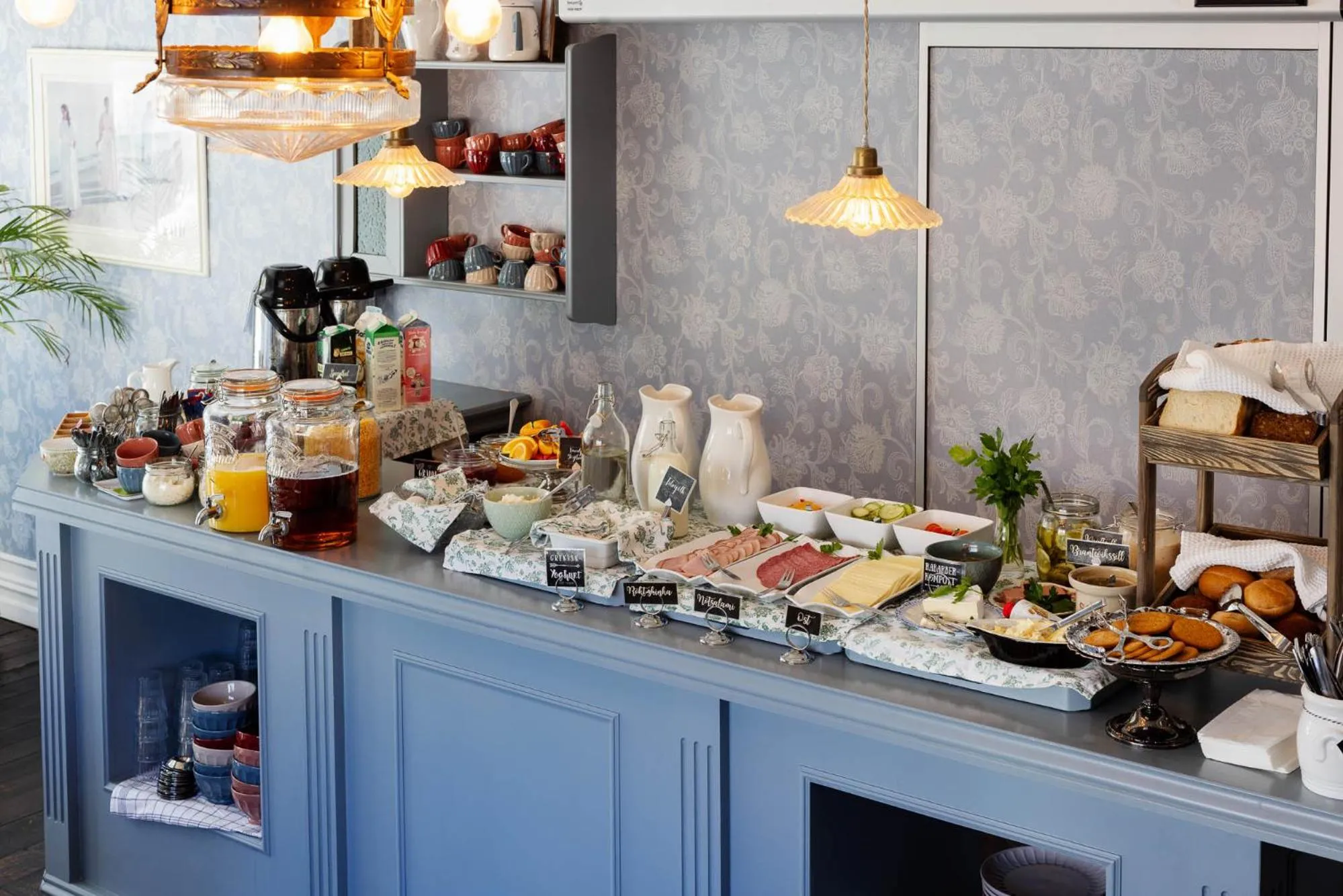 Breakfast in Strandvillan Hotell och Bed & Breakfast