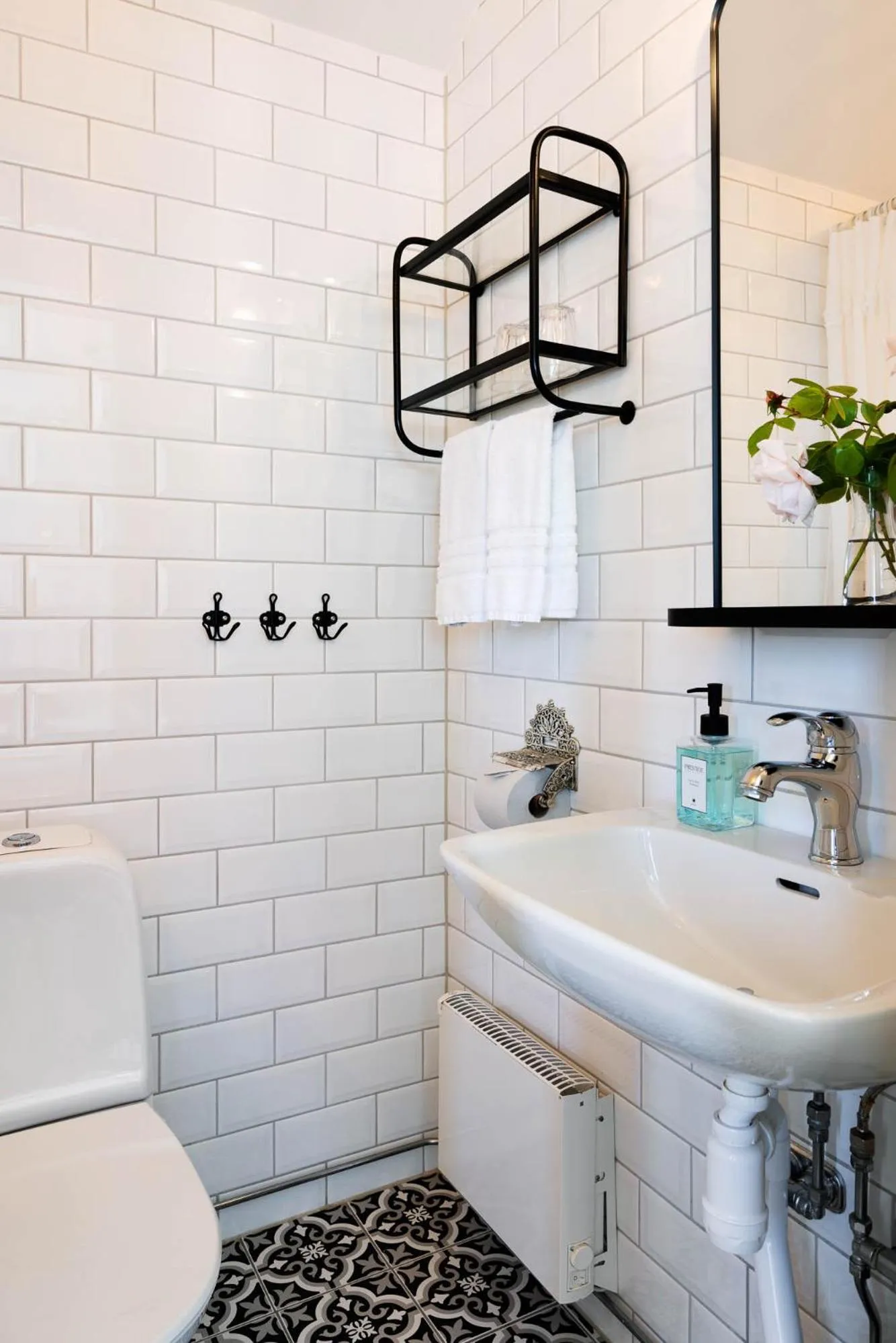 Property building in Strandvillan Hotell och Bed & Breakfast