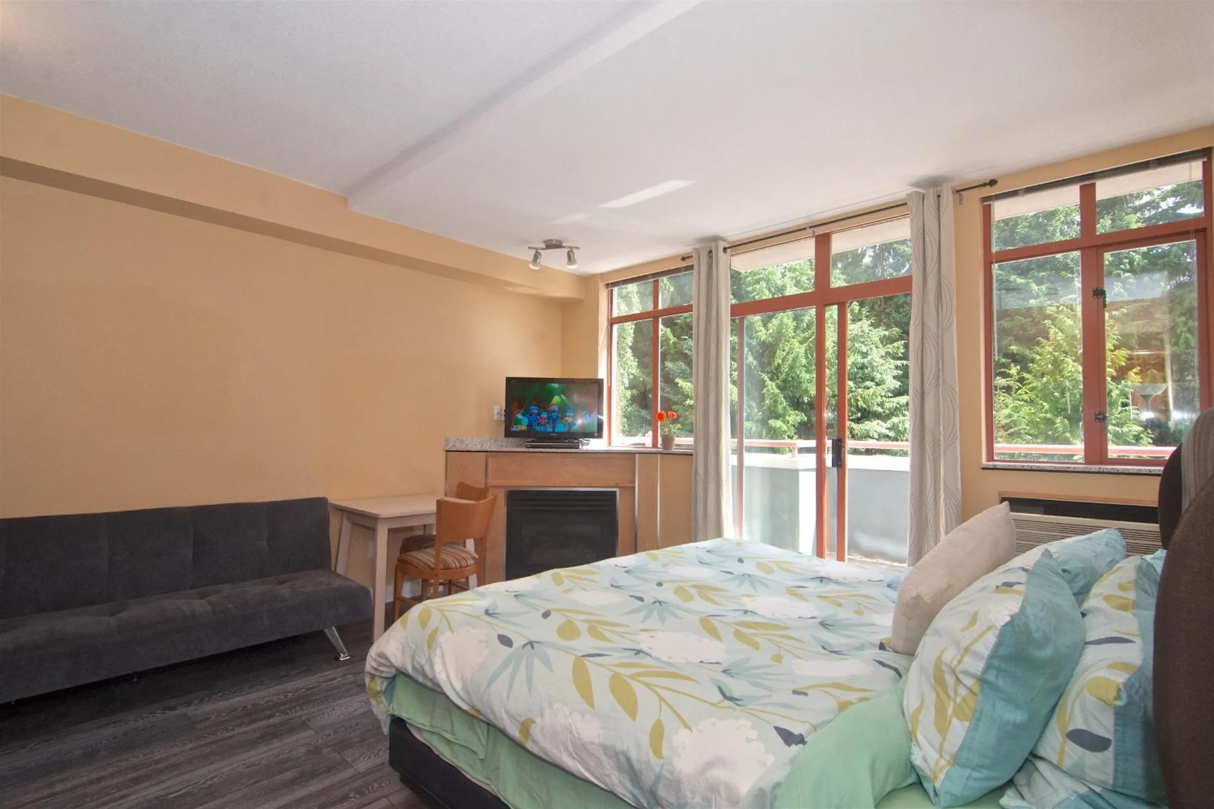 Bed in Alpenglow Lodge by Bill