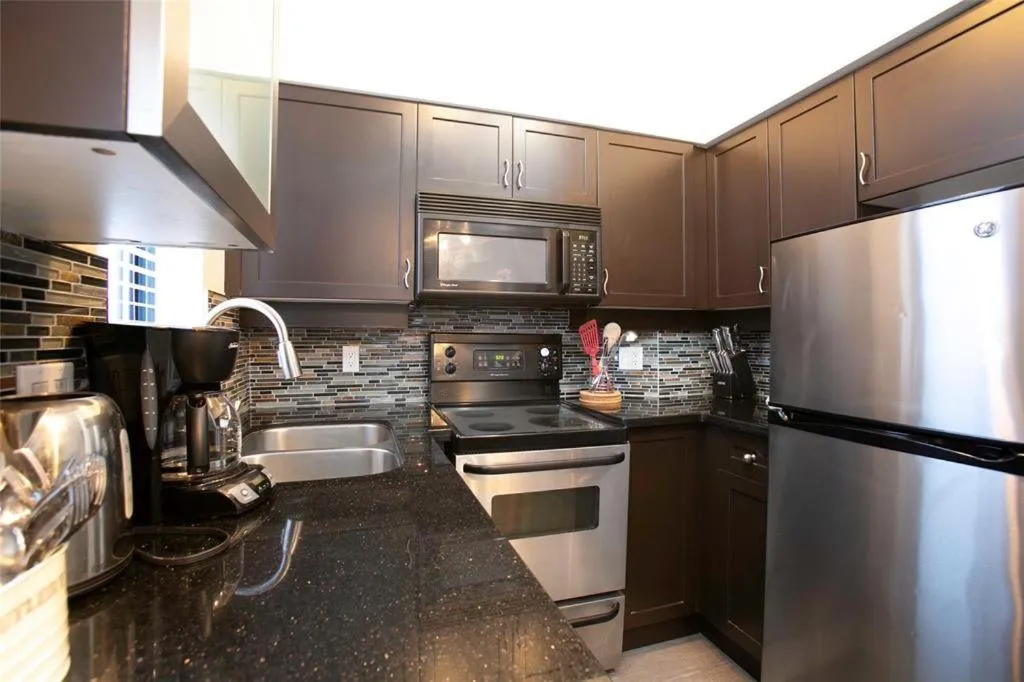 Alpenglow Lodge by Bill