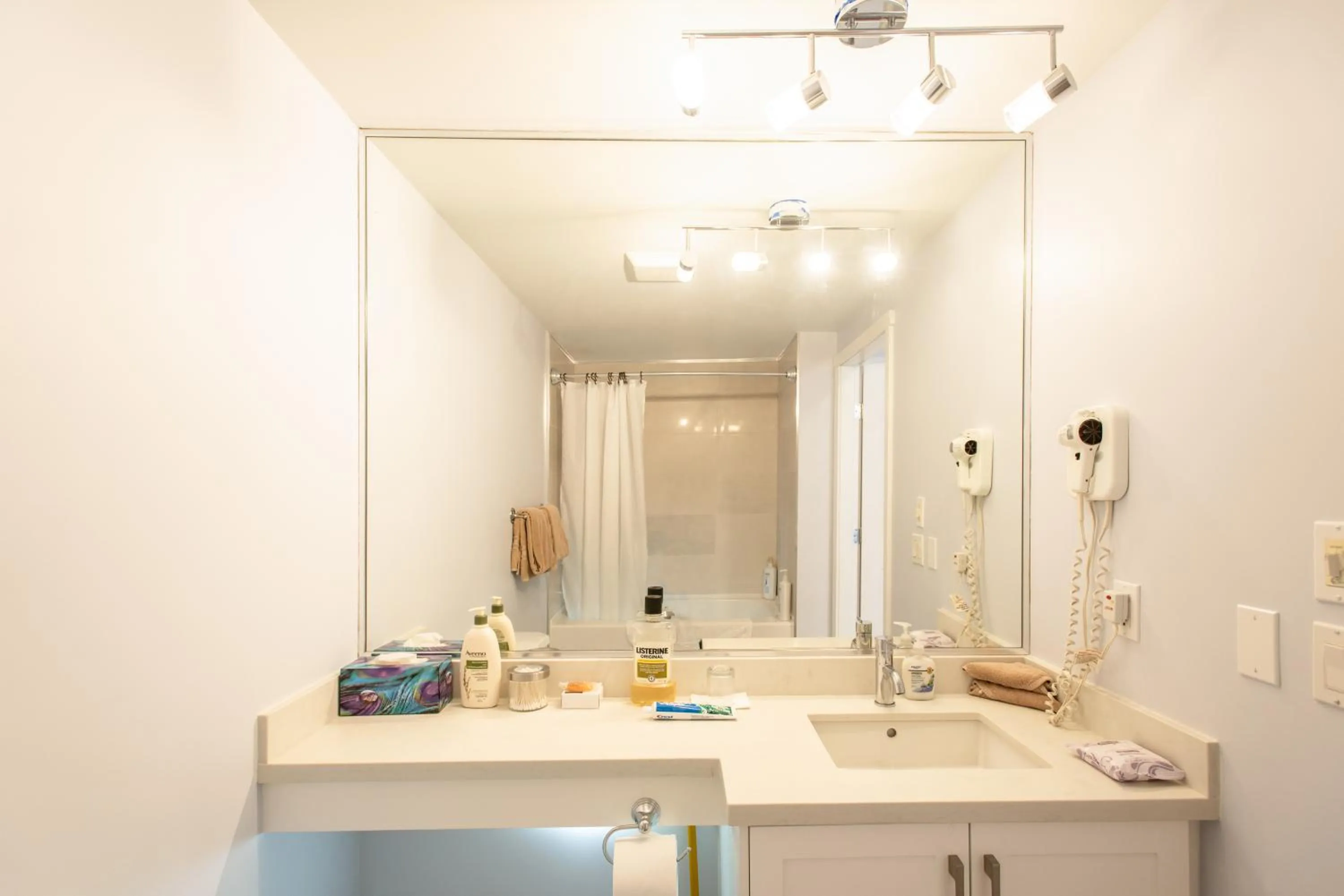 Alpenglow Lodge by Bill