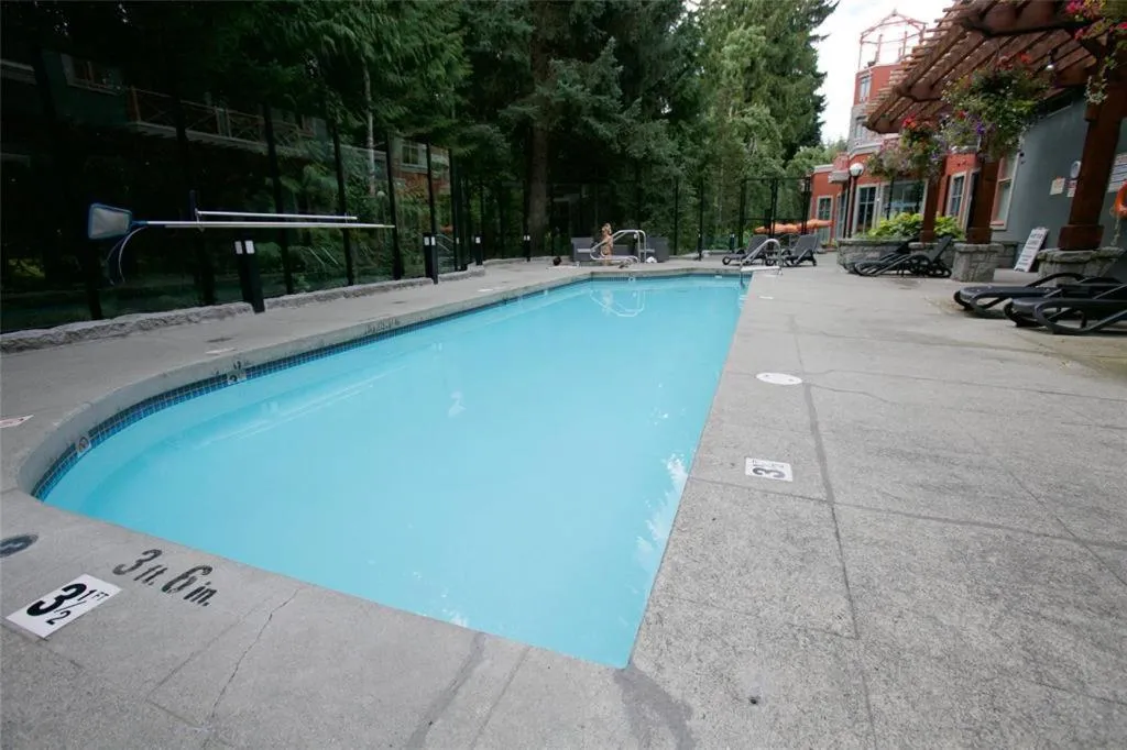 Alpenglow Lodge by Bill