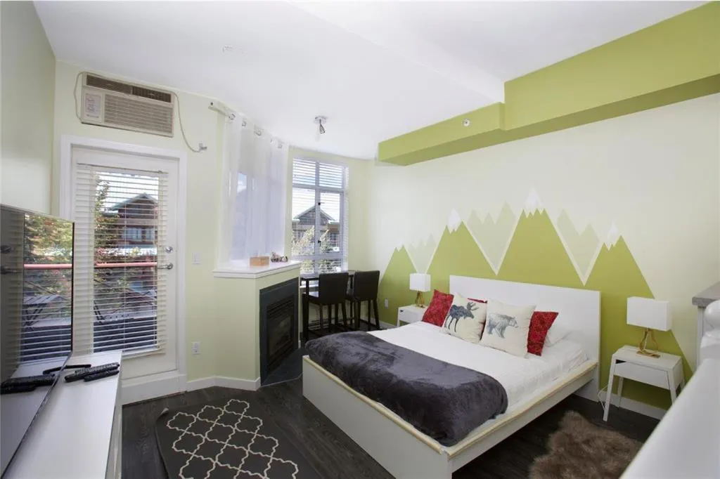 Bed in Alpenglow Lodge by Bill