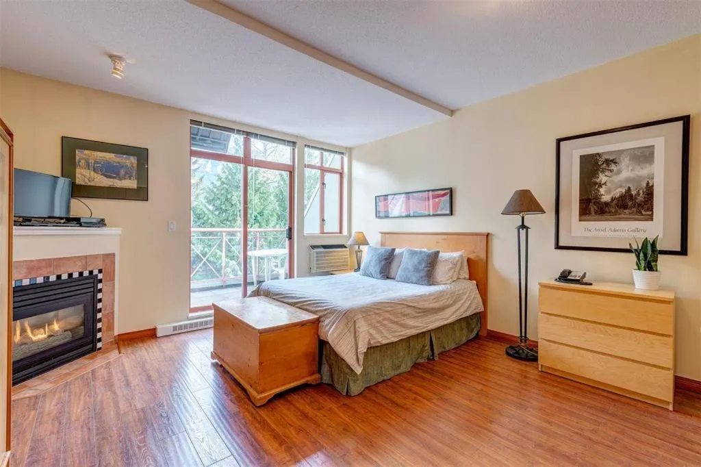 Bed in Alpenglow Lodge by Bill