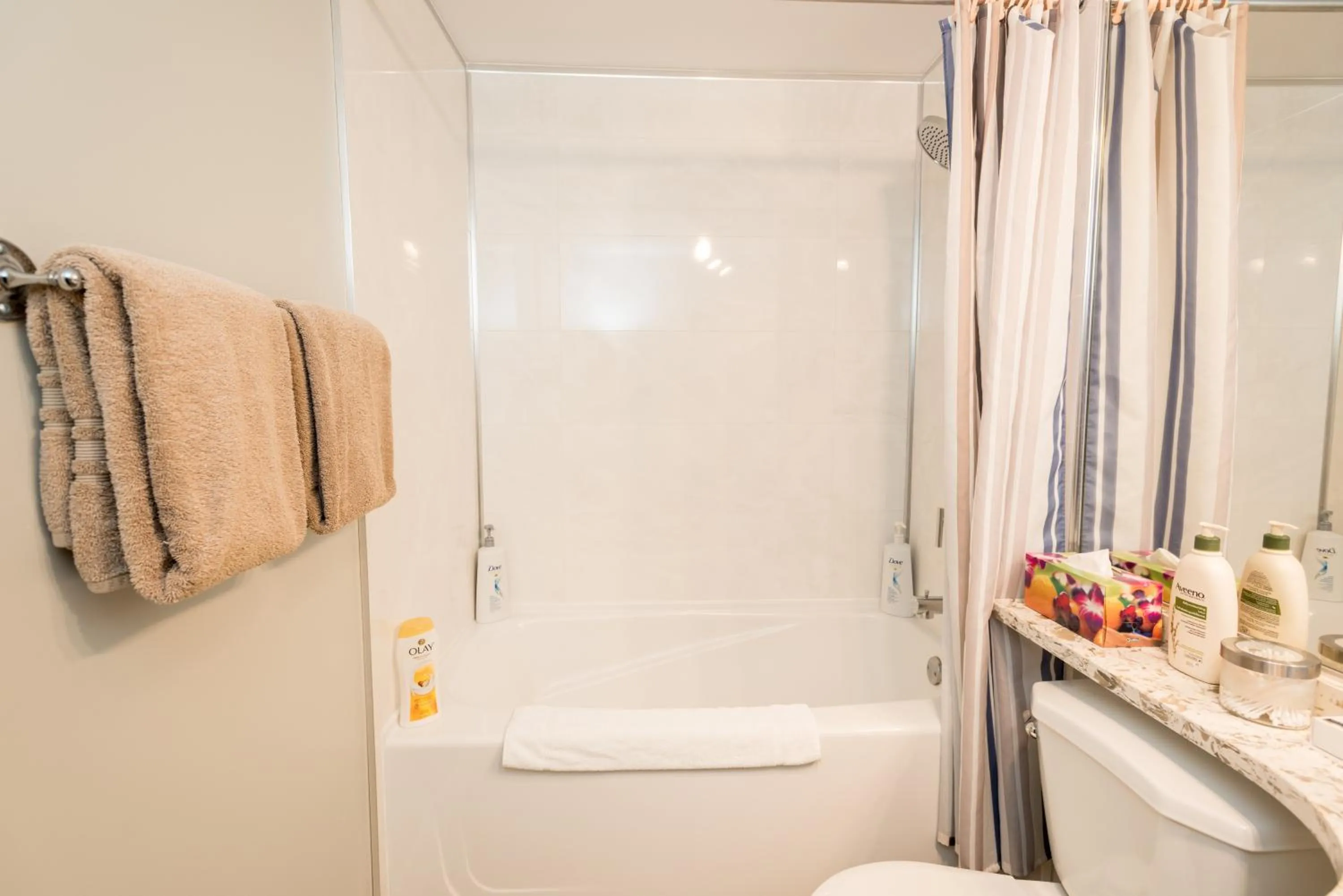 Alpenglow Lodge by Bill