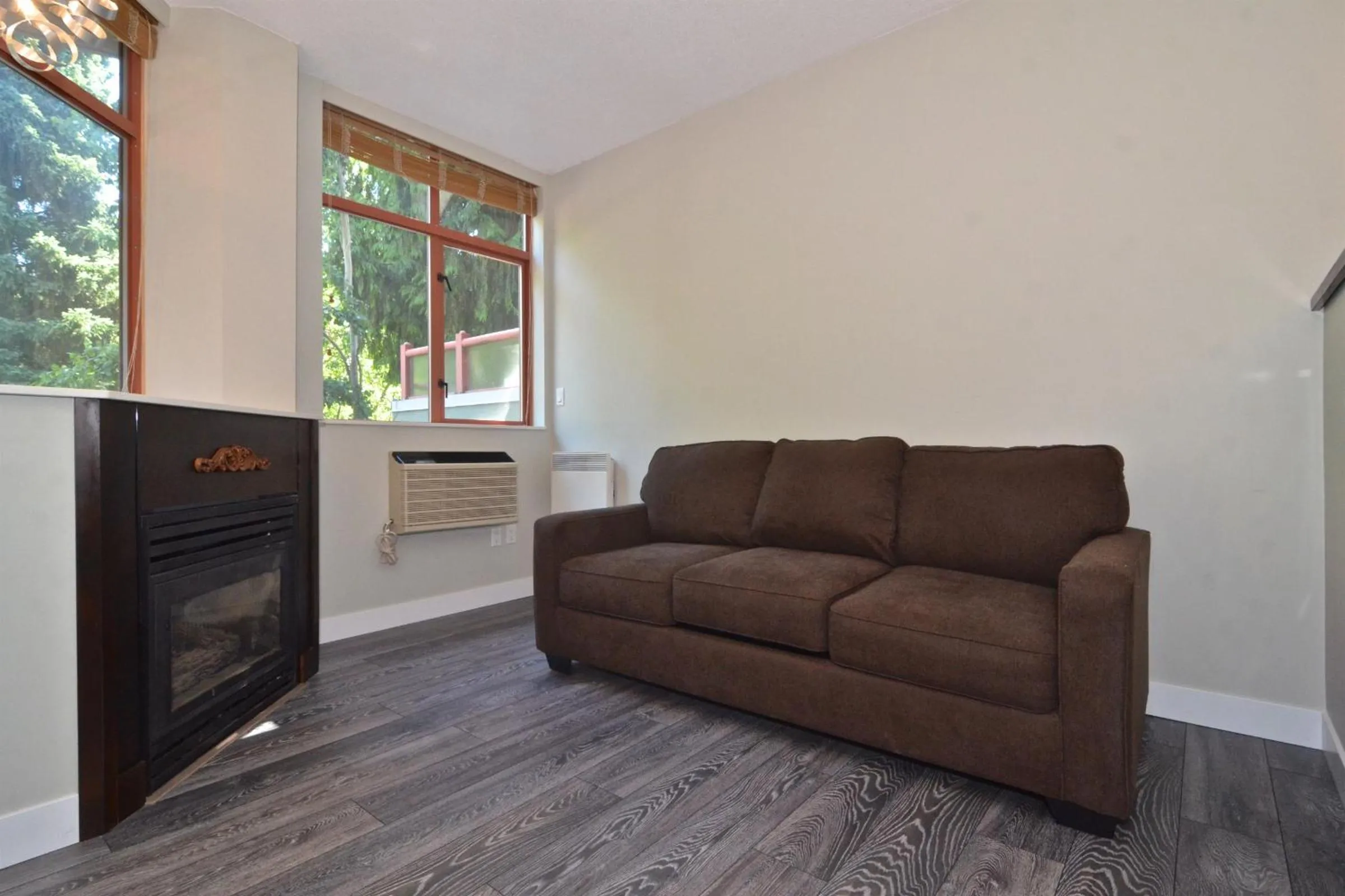 Alpenglow Lodge by Bill