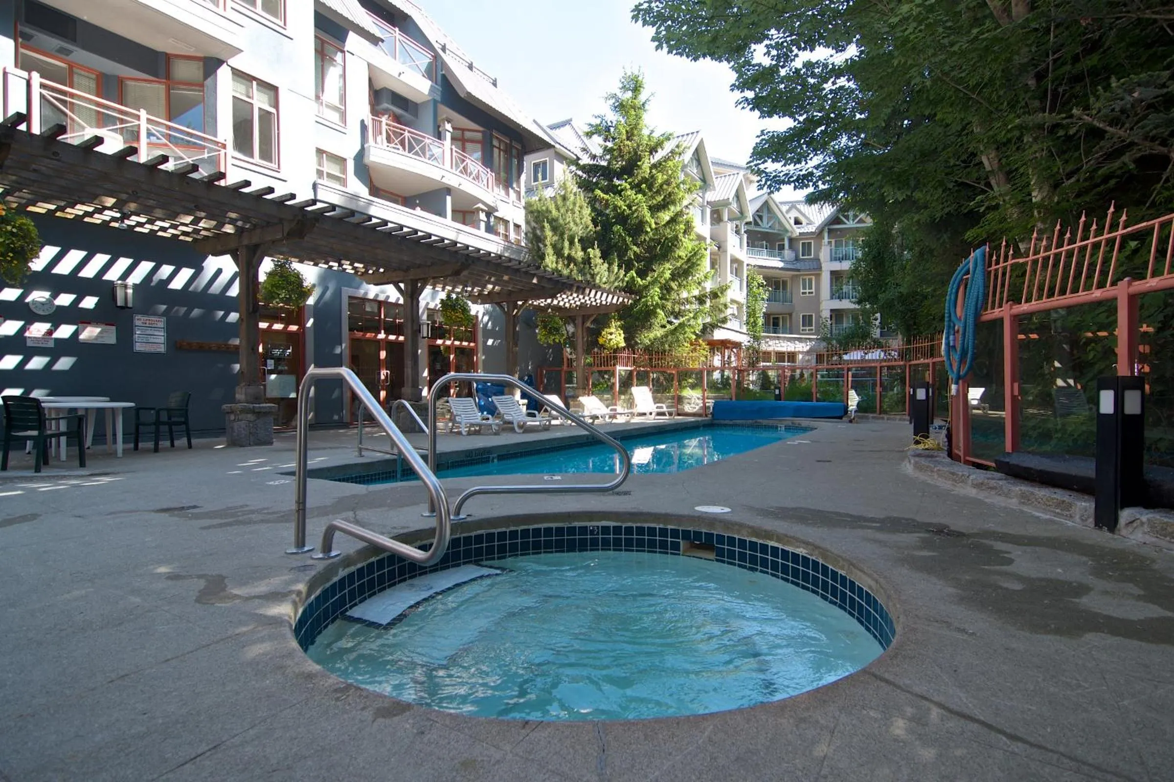 Alpenglow Lodge by Bill