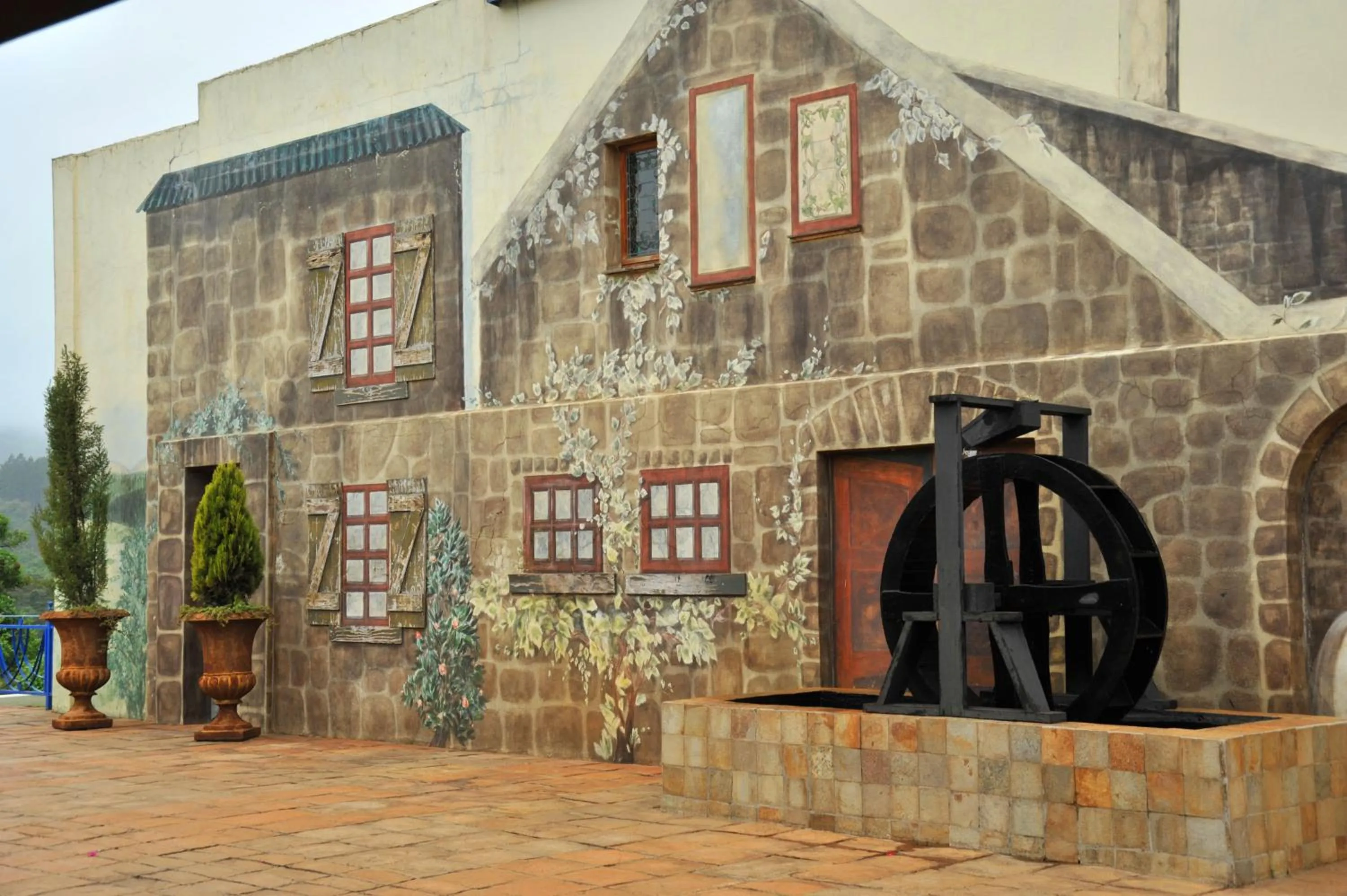 Facade/entrance in Magoebaskloof Hotel