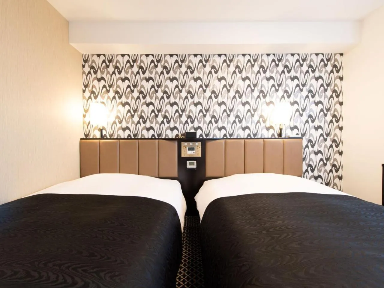 Bed in APA Hotel TKP Tokyo Nishi-Kasai