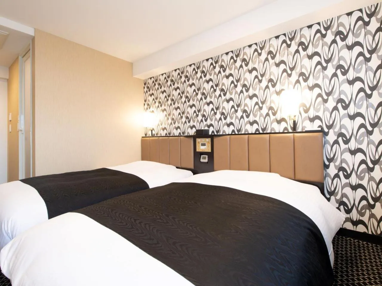 Bed in APA Hotel TKP Tokyo Nishi-Kasai