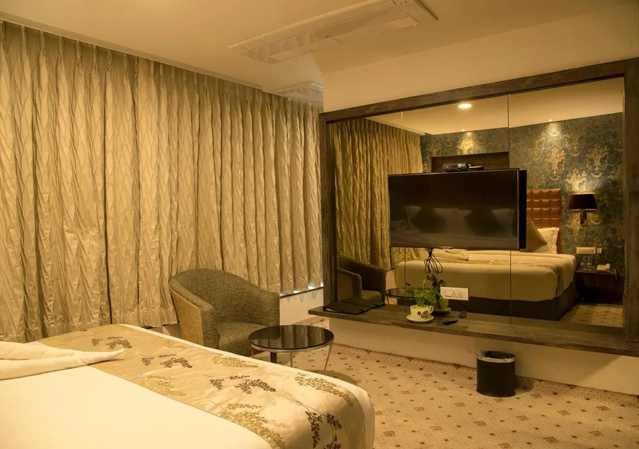 Bedroom, Bed in Regenta Central Hotel & Convention Centre Nagpur