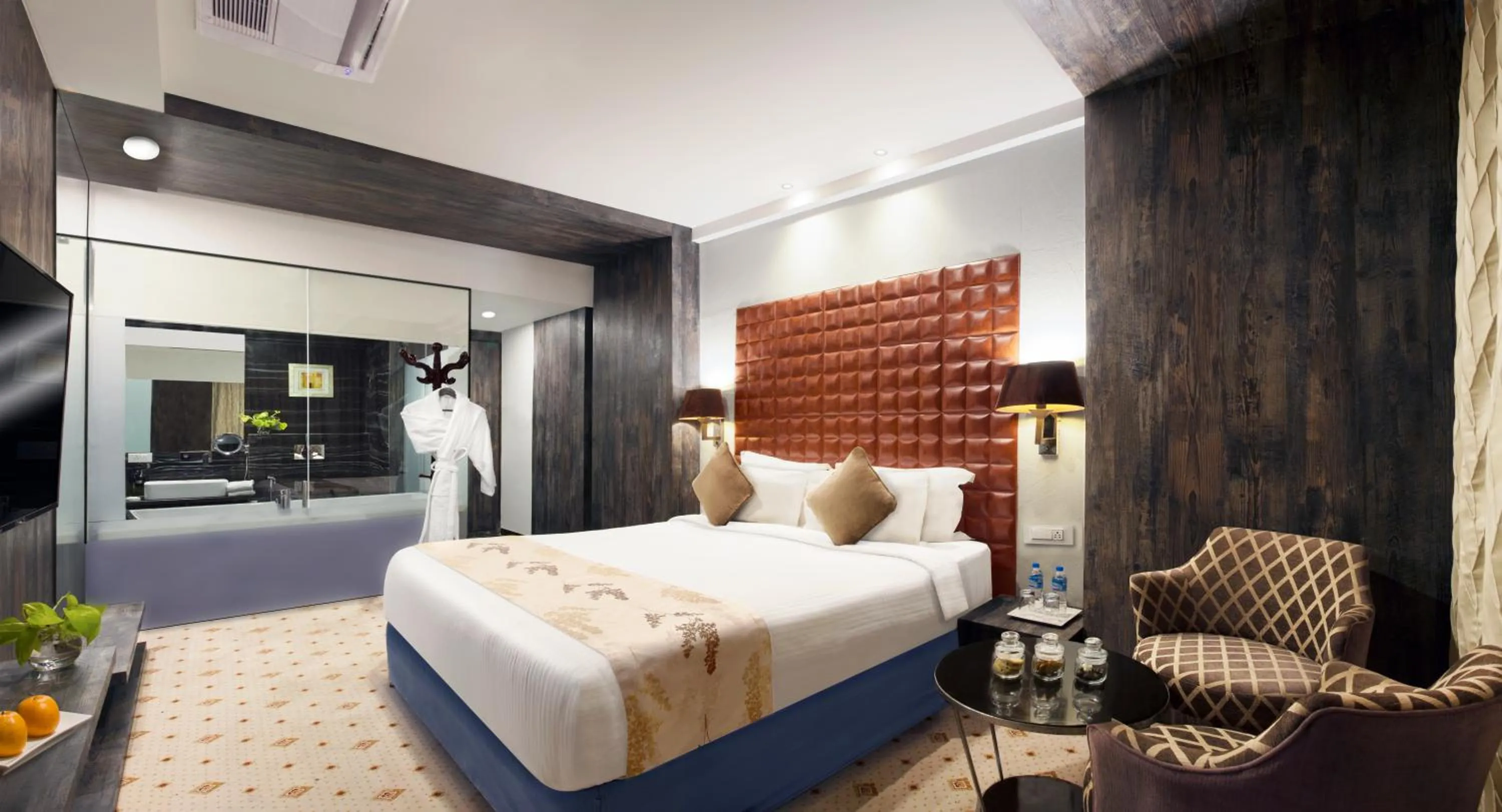 Bedroom, Bed in Regenta Central Hotel & Convention Centre Nagpur