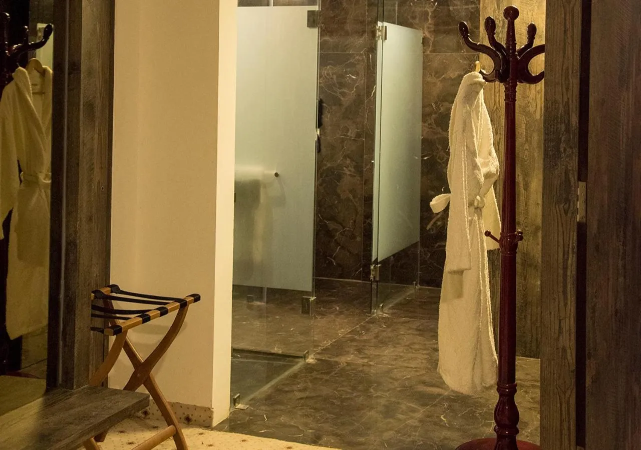 Bathroom in Regenta Central Hotel & Convention Centre Nagpur