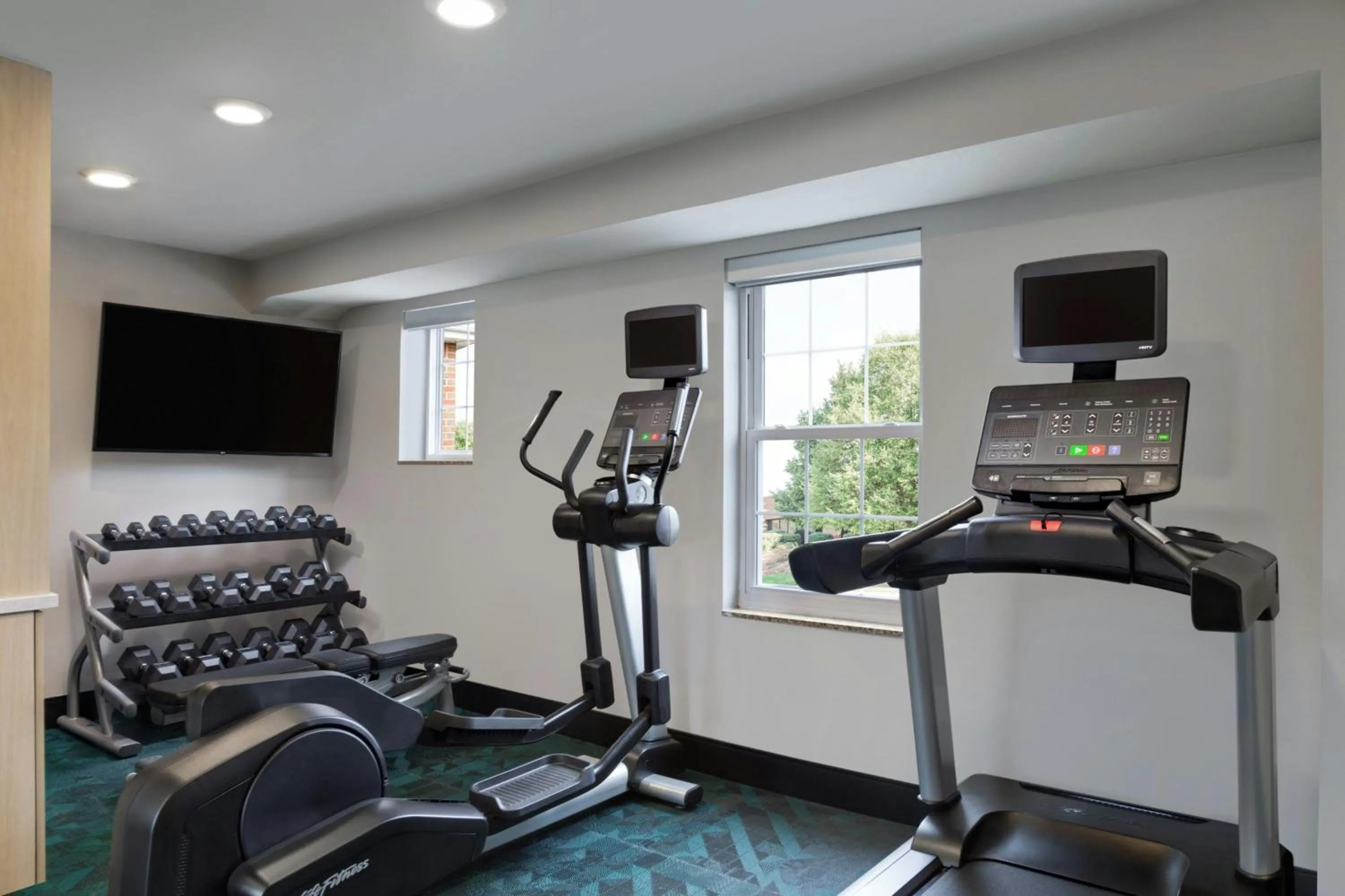 Fitness centre/facilities in TownePlace Suites Dulles Airport