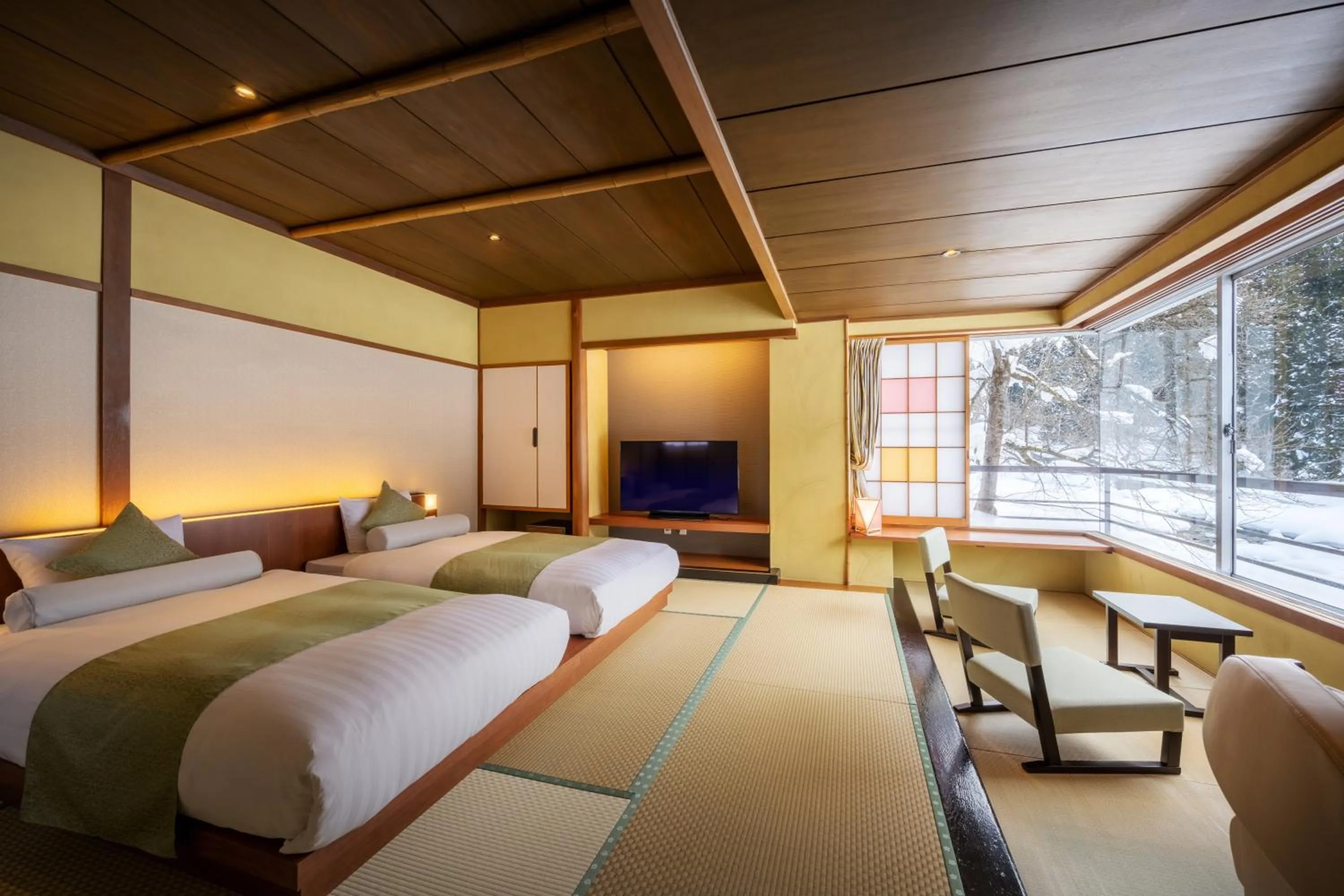 Photo of the whole room, Bed in Onogawa Onsen Kajikaso