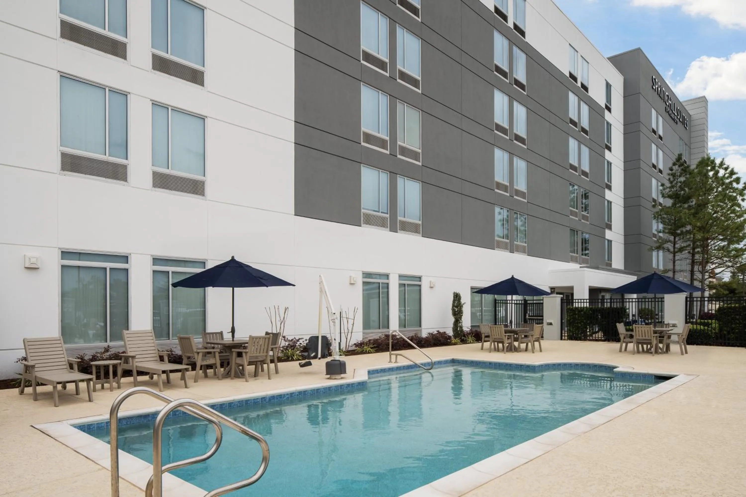 Pool view in SpringHill Suites Houston Intercontinental Airport