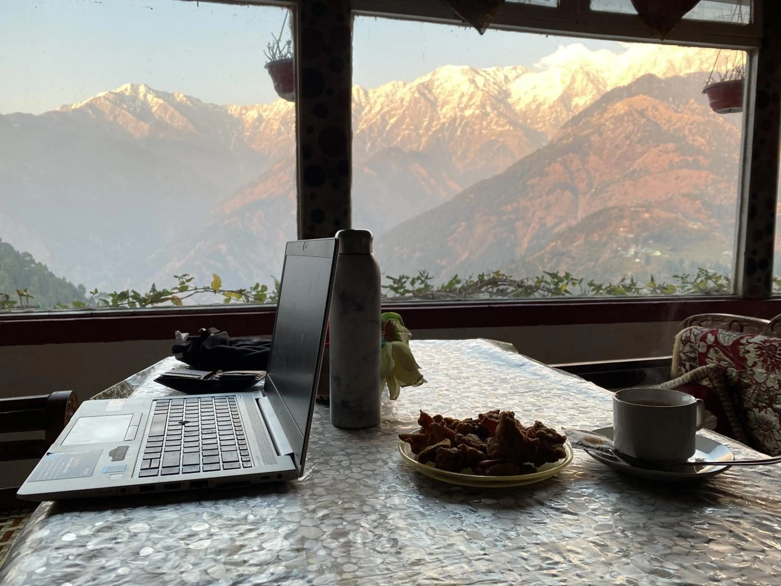 Restaurant/places to eat in Hotel Victoriya Palace,Mcleod Ganj