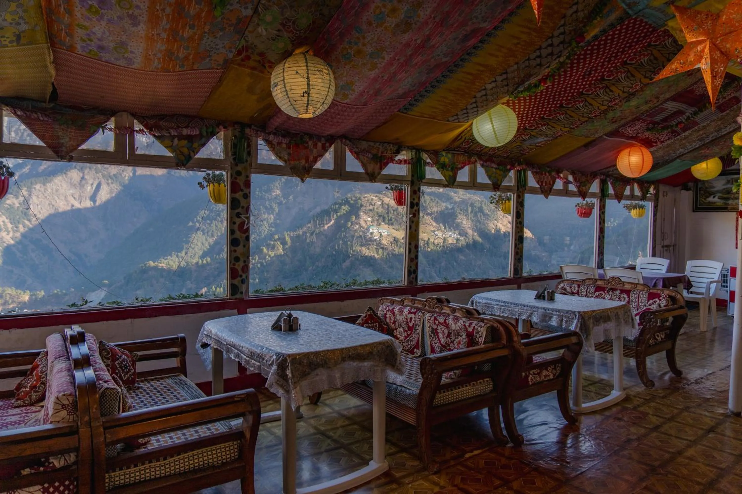 Restaurant/places to eat in Hotel Victoriya Palace,Mcleod Ganj