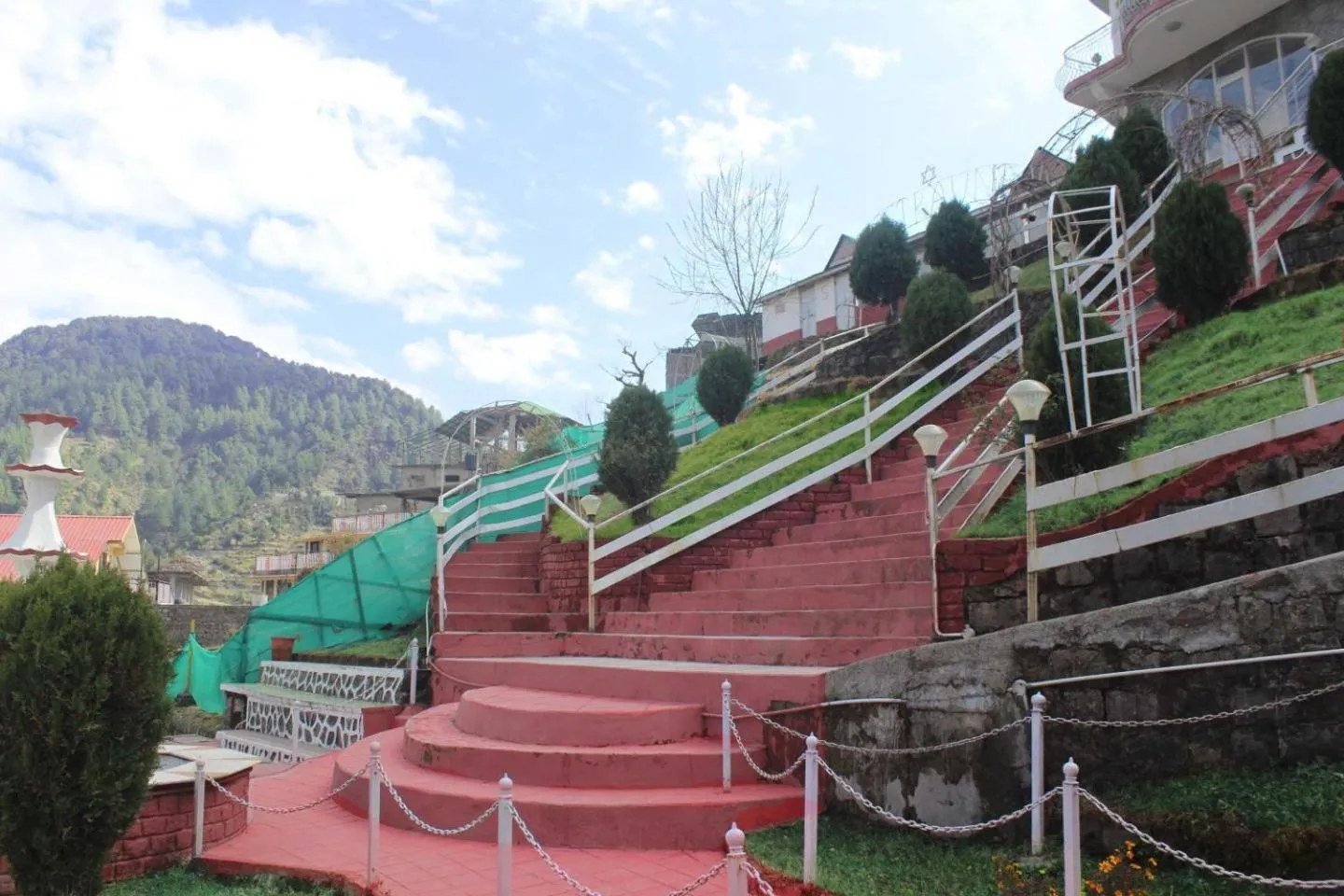 Facade/entrance in Hotel Victoriya Palace,Mcleod Ganj