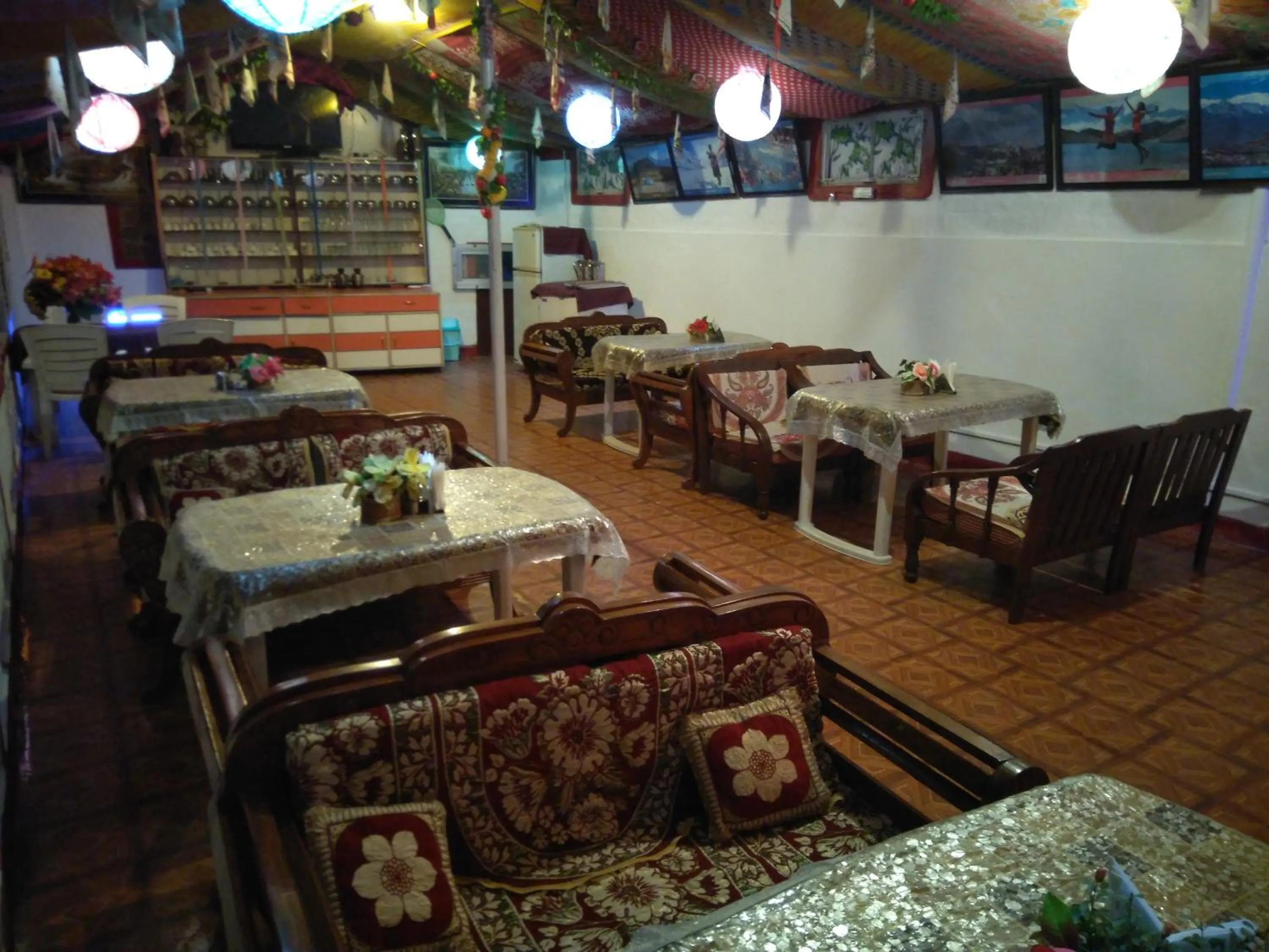 Restaurant/places to eat in Hotel Victoriya Palace,Mcleod Ganj