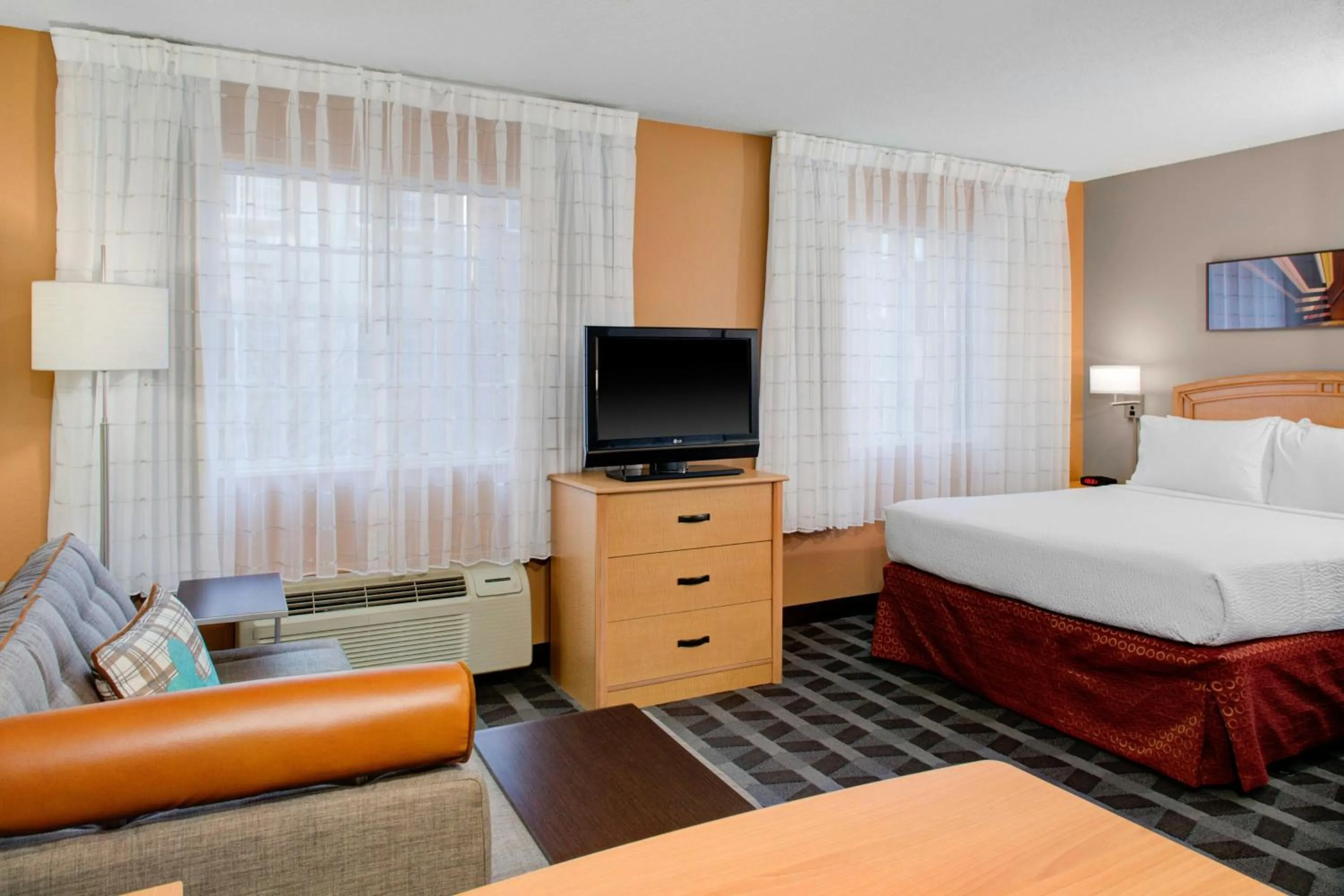 Photo of the whole room, Bed in TownePlace Suites Wichita East