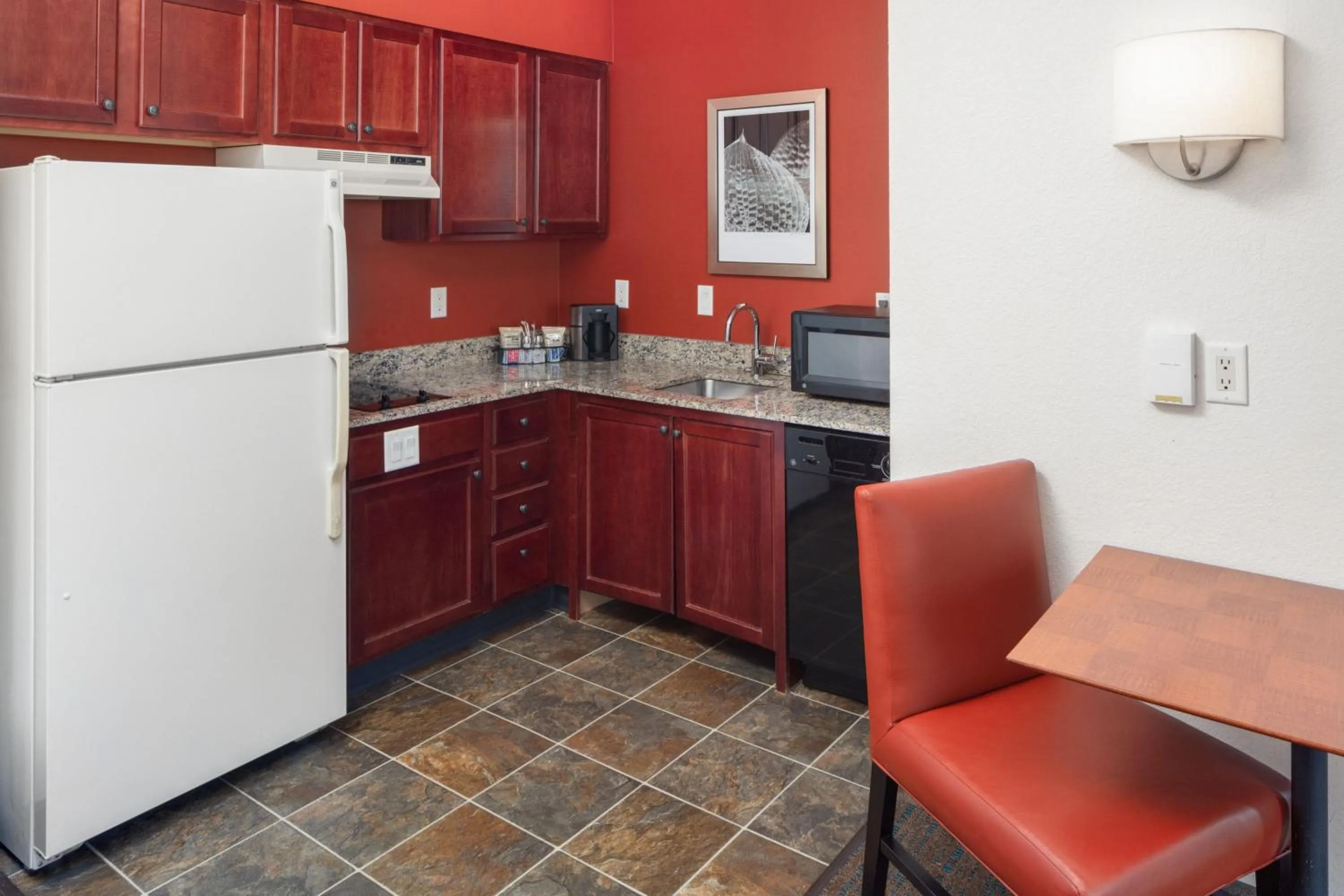 Kitchen or kitchenette in Residence Inn by Marriott Wichita East At Plazzio