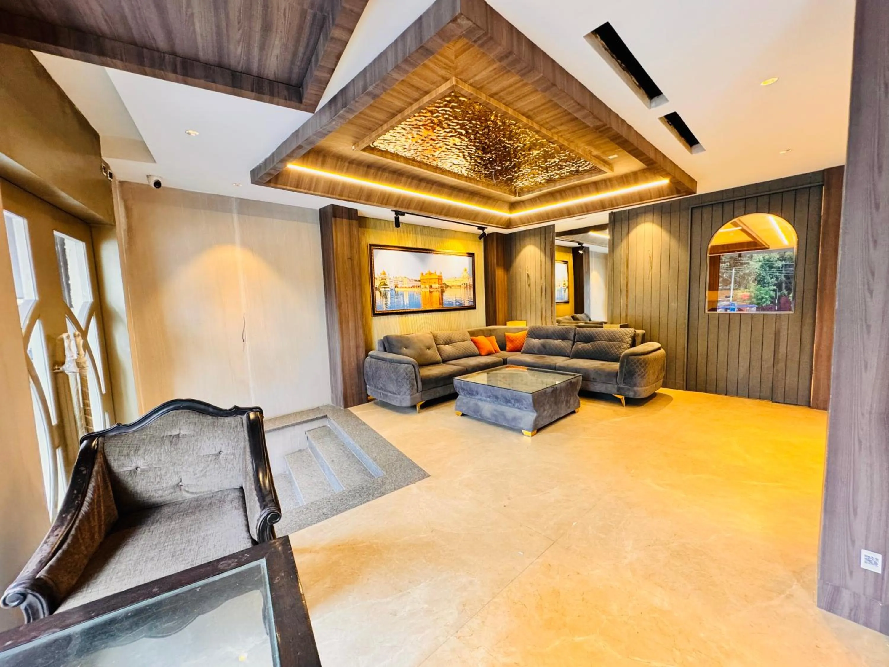 Seating area, Bed in Hotel 51