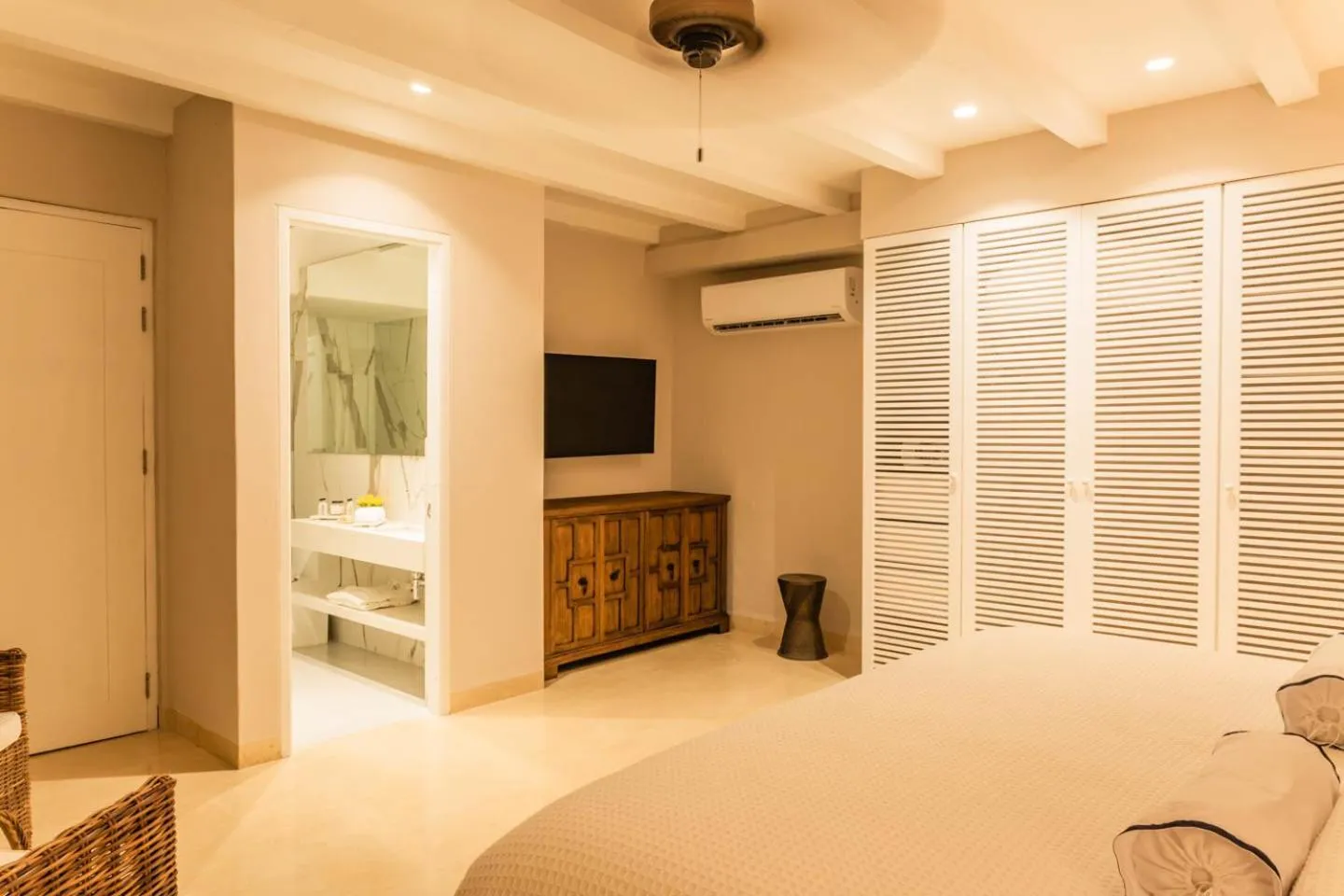 Bed in Casa La Merced by Mustique