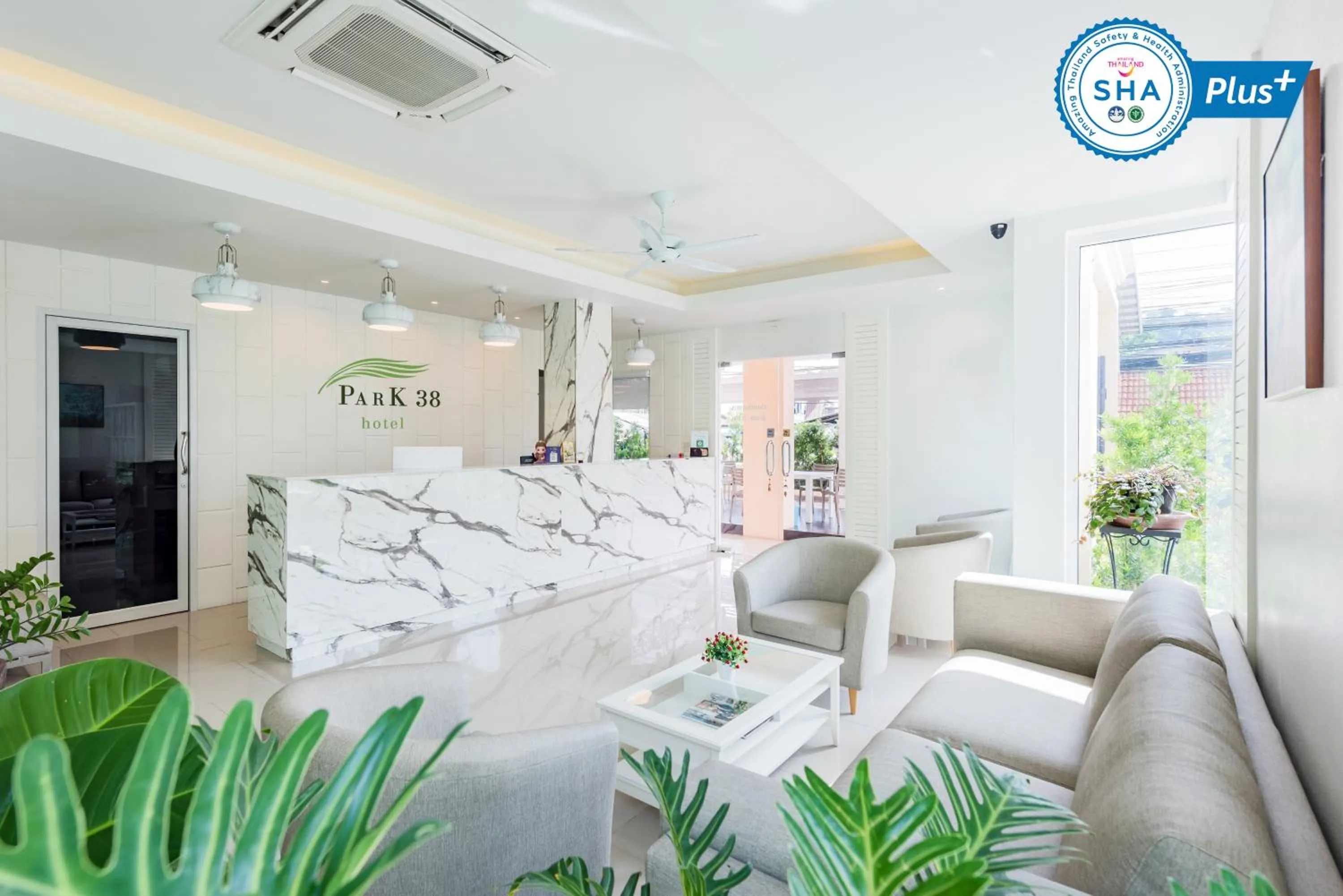 Lobby or reception in Park 38 Hotel - SHA Plus