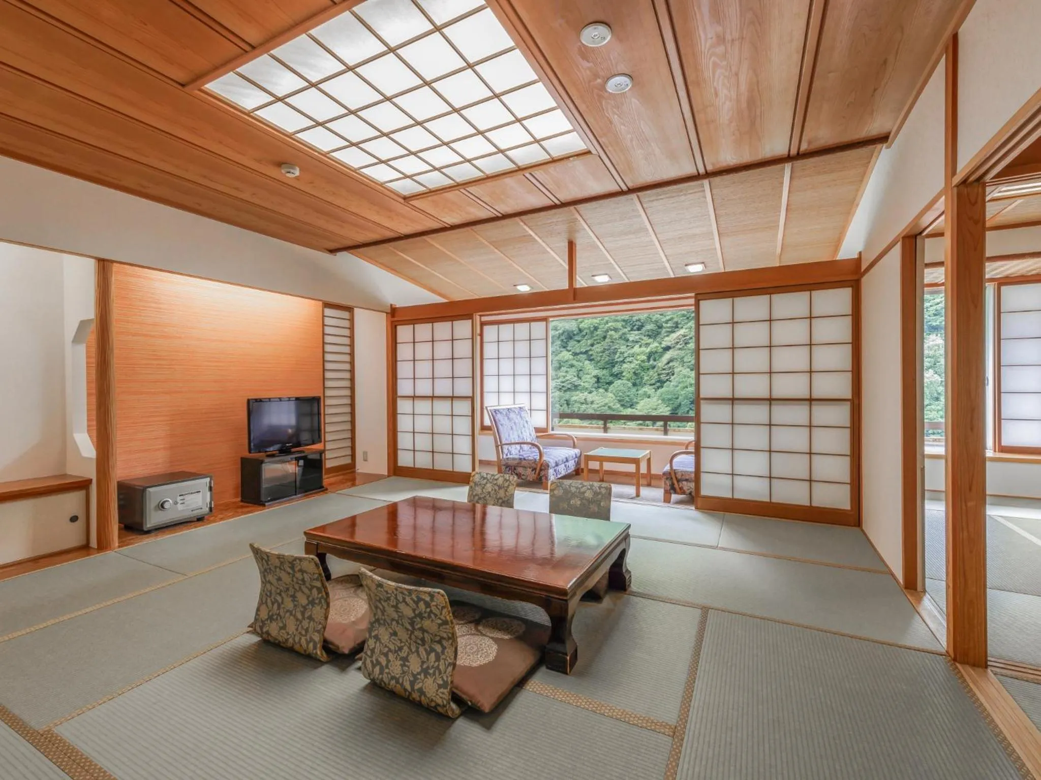 Photo of the whole room in KAMENOI HOTEL Akita Yuze