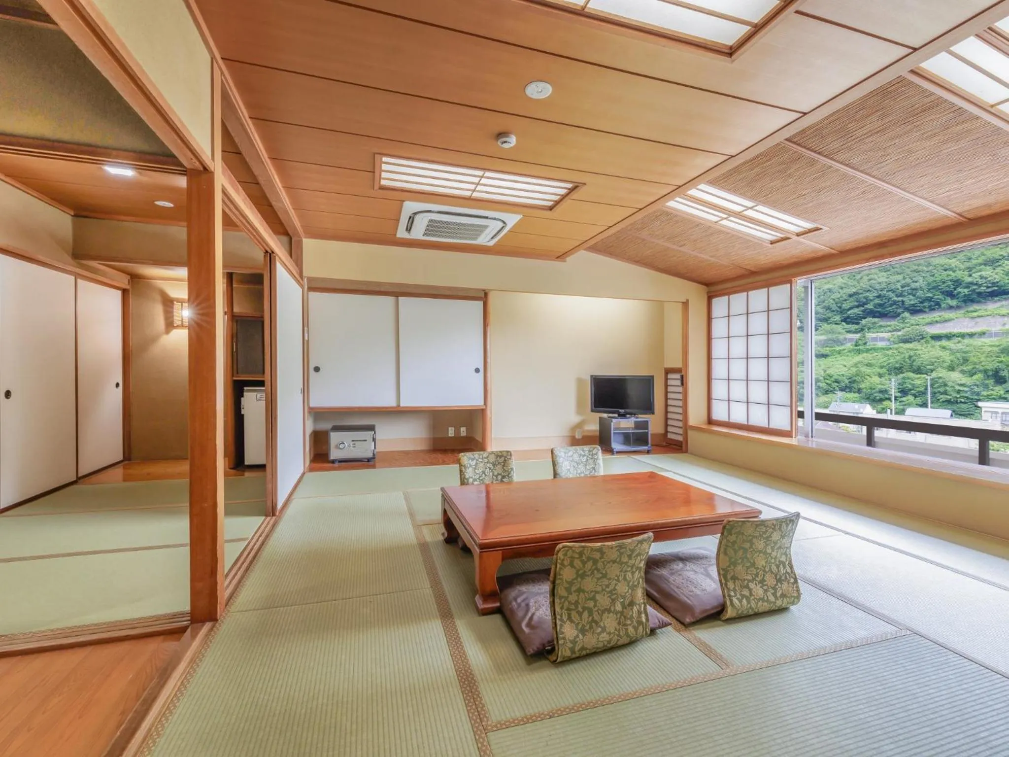 Photo of the whole room in KAMENOI HOTEL Akita Yuze