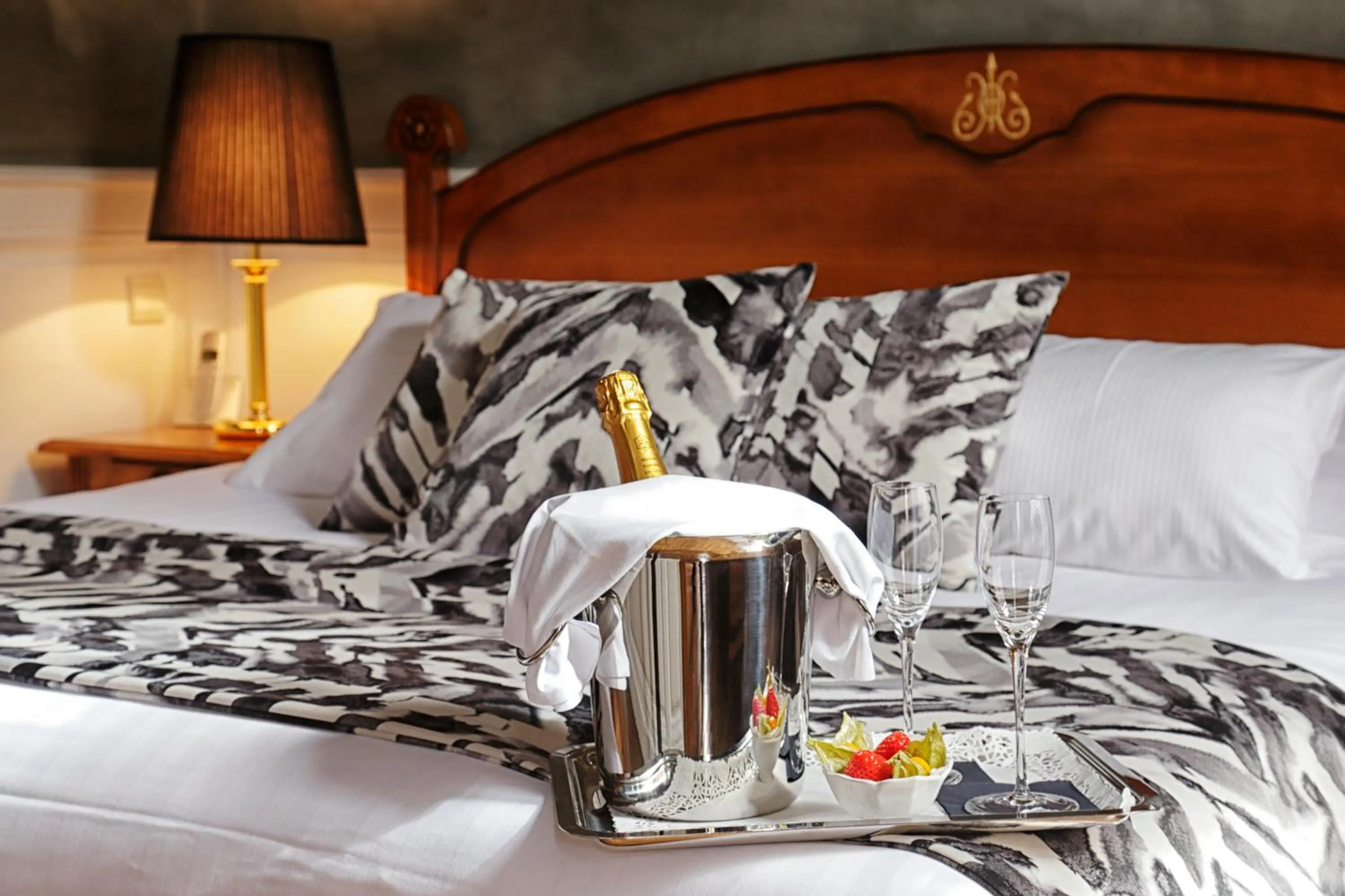 Bed in Hotel D'haussonville