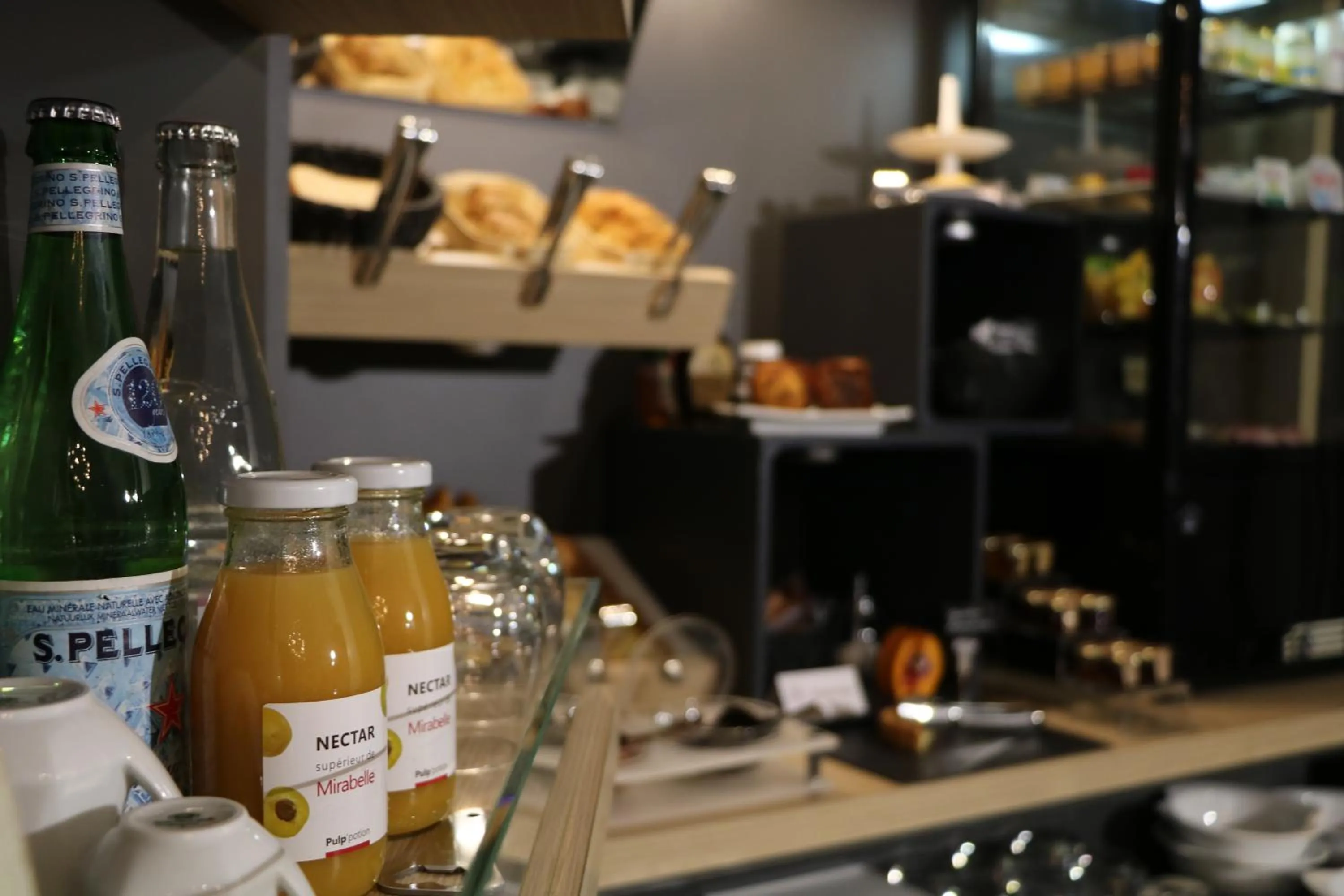 Breakfast in Hotel D'haussonville