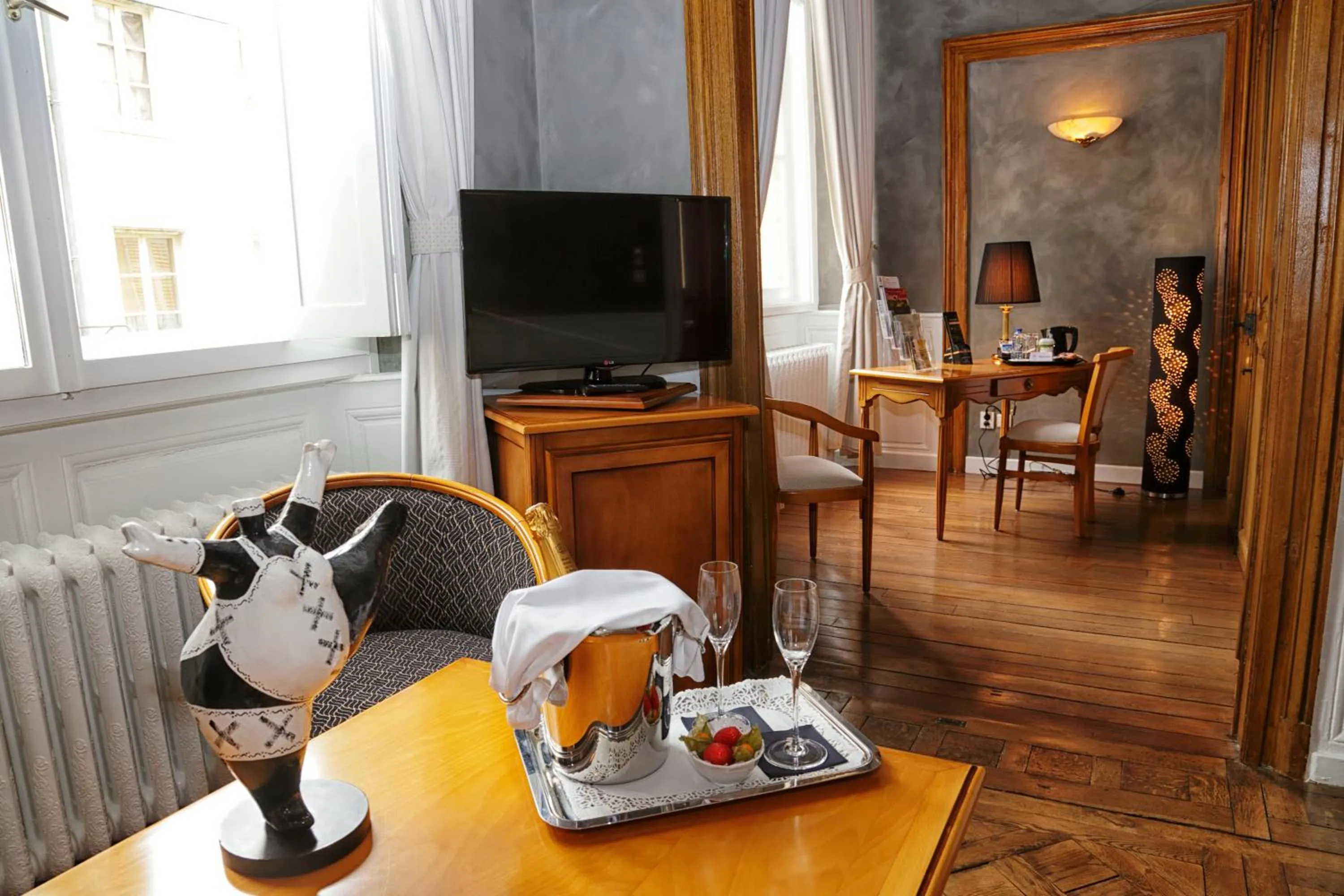 Day in Hotel D'haussonville