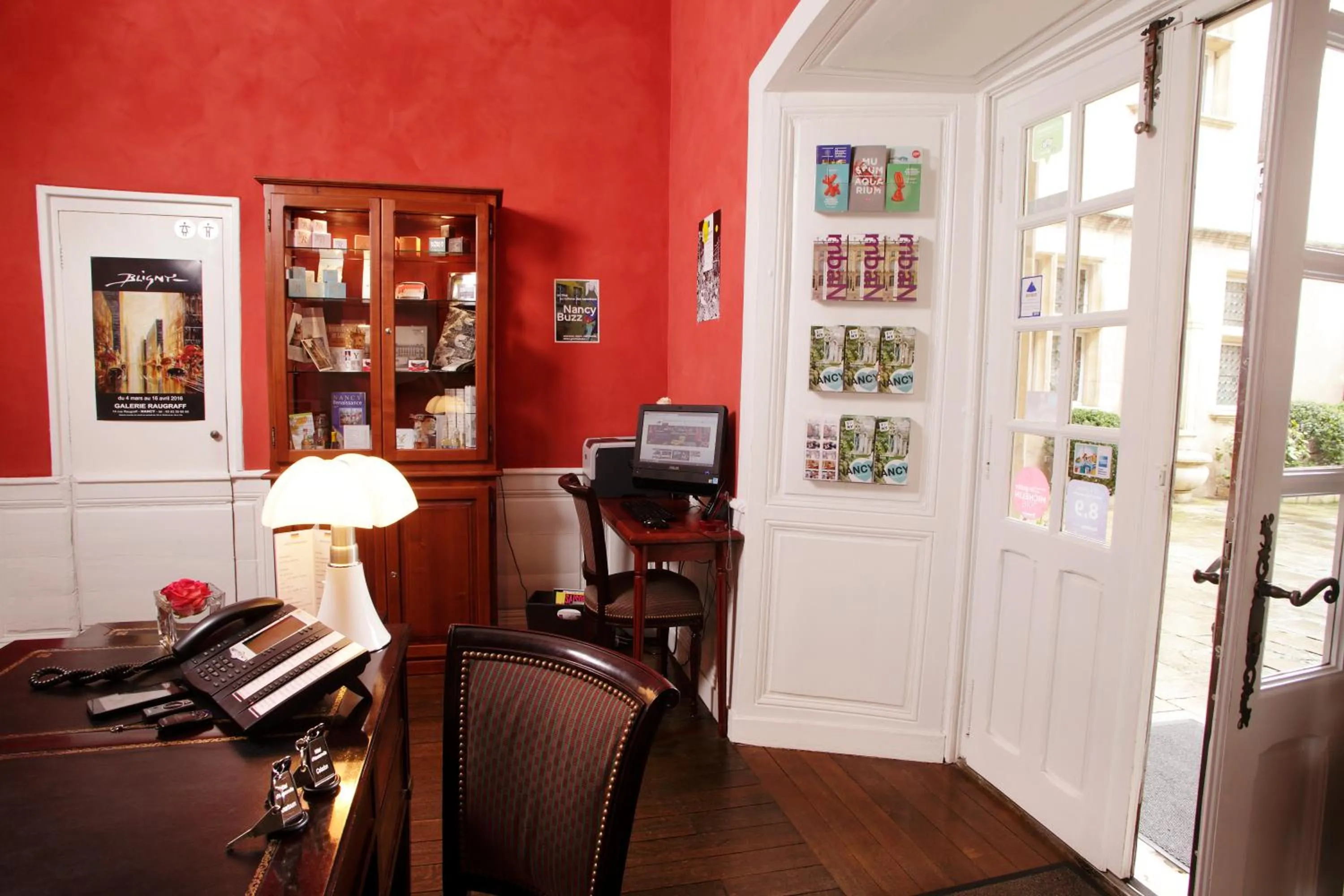 Lobby or reception in Hotel D'haussonville