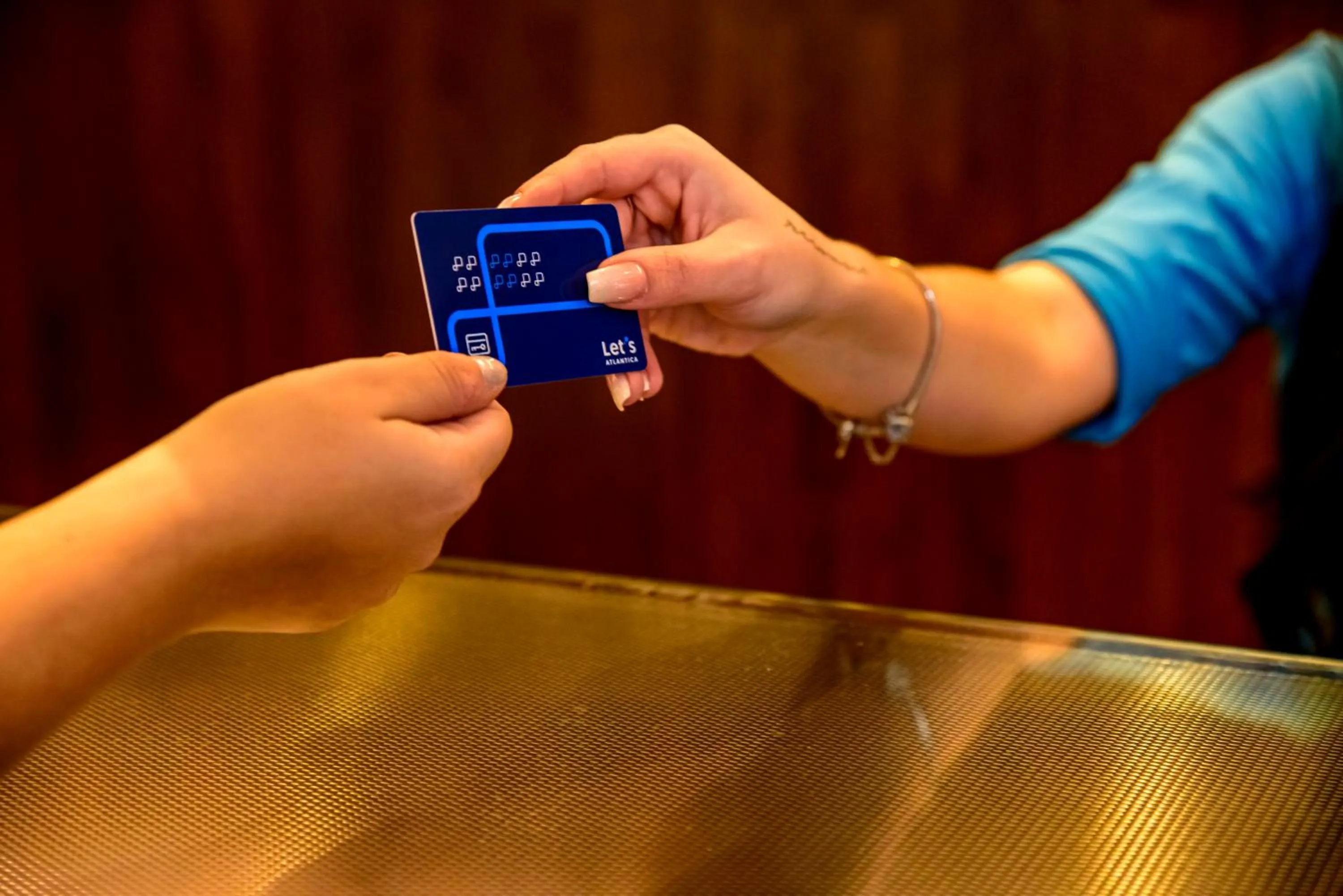 People in Comfort Suites Brasília