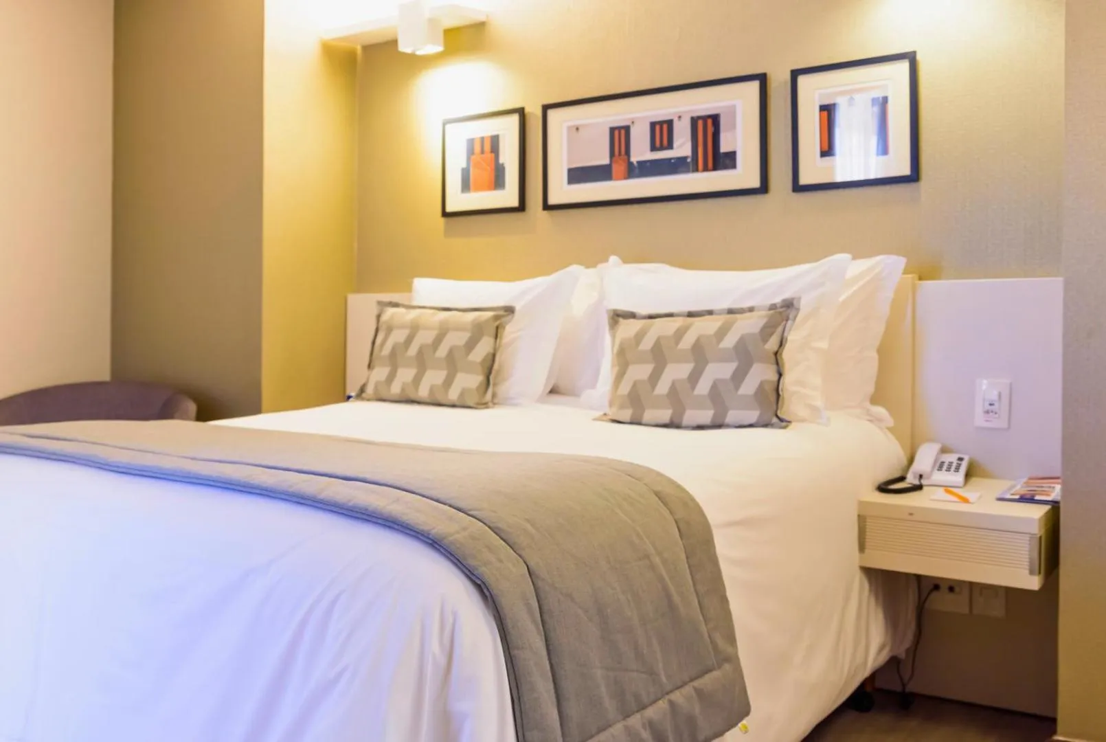 Bed in Comfort Suites Brasília