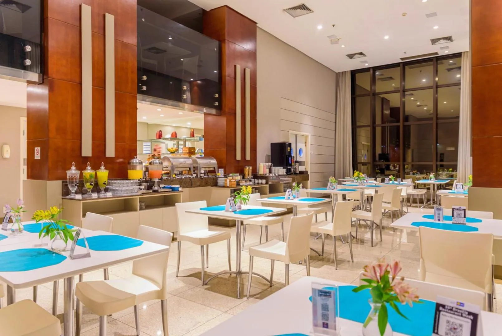 Restaurant/places to eat in Comfort Suites Brasília