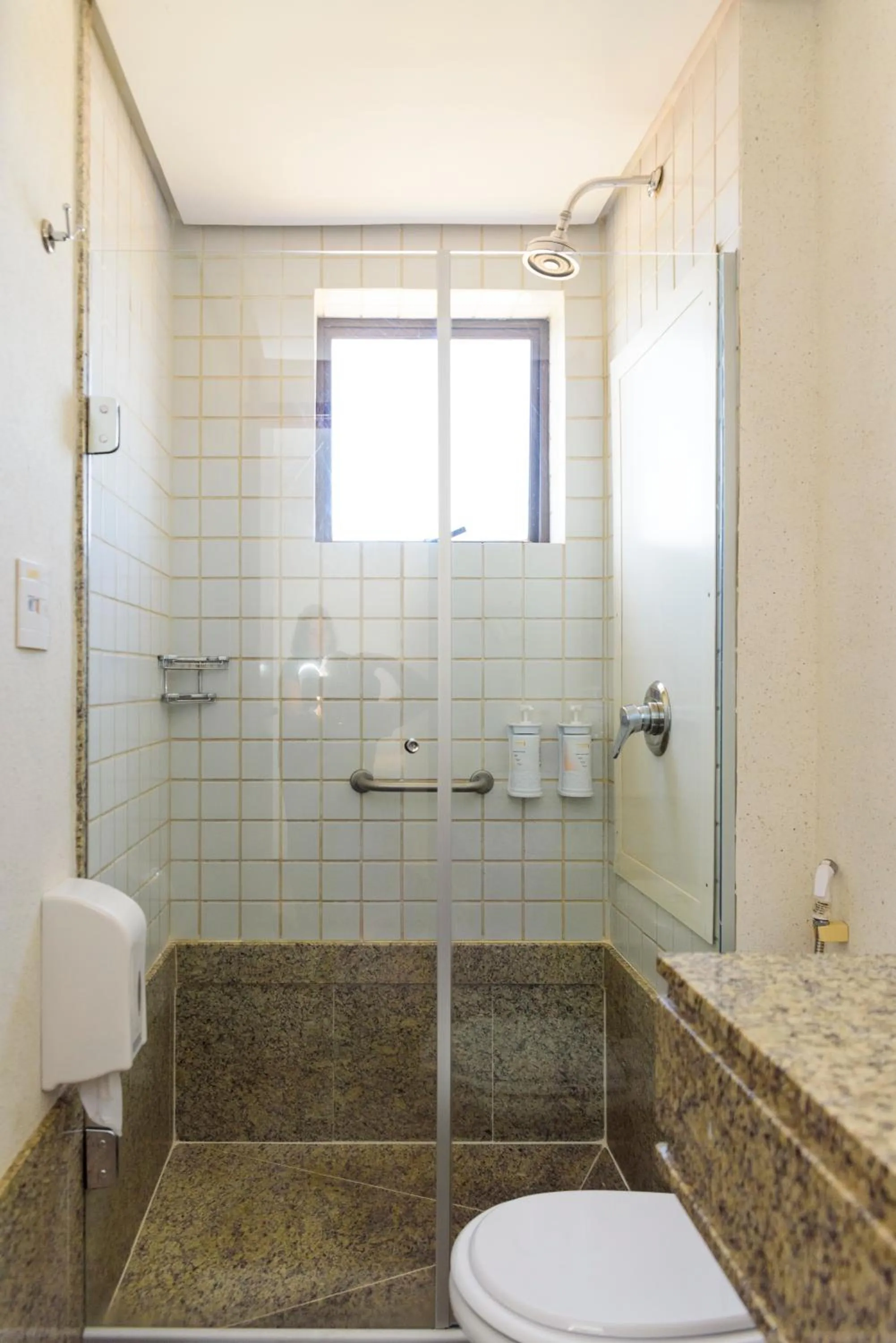 Bathroom in Comfort Suites Brasília