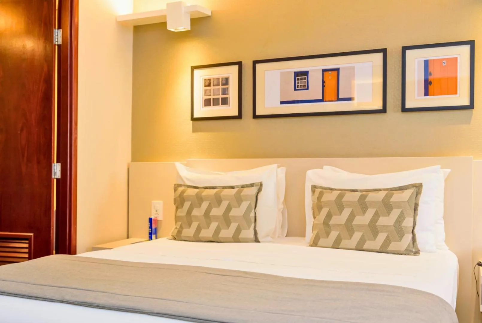 Bed in Comfort Suites Brasília