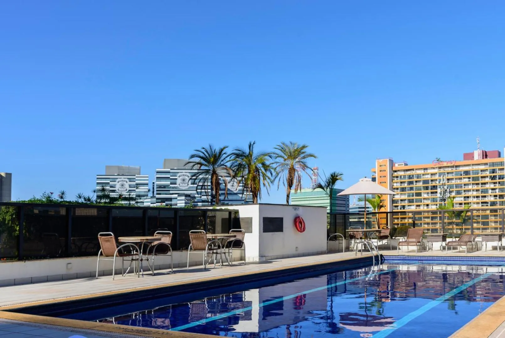 Swimming pool in Comfort Suites Brasília