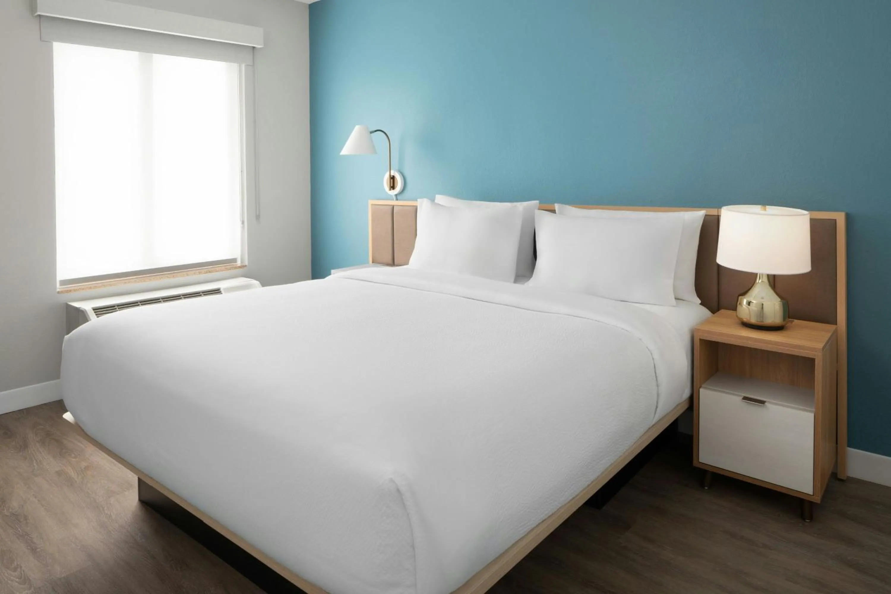 Bedroom, Bed in TownePlace Suites Wilmington Wrightsville Beach