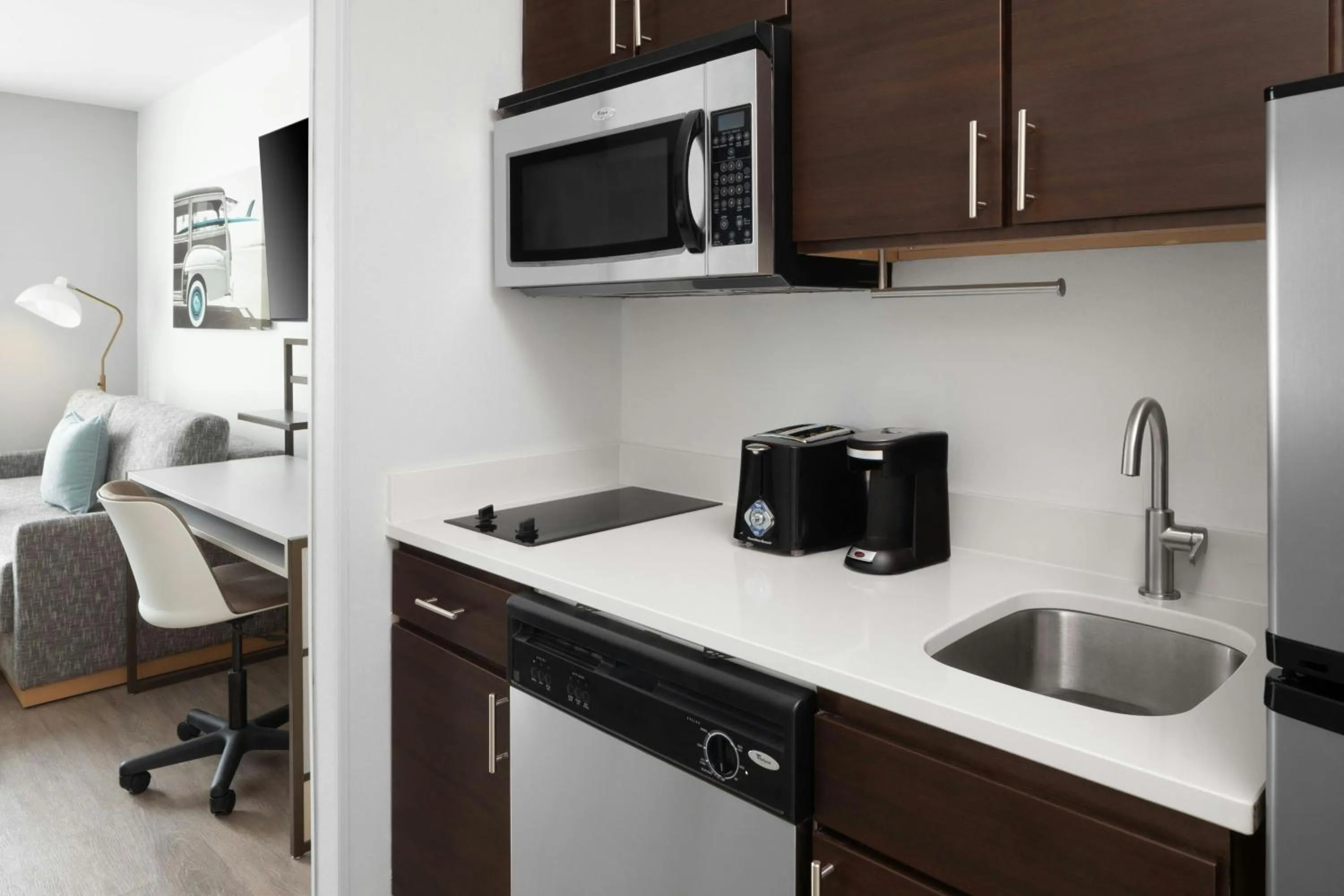 Kitchen or kitchenette in TownePlace Suites Wilmington Wrightsville Beach