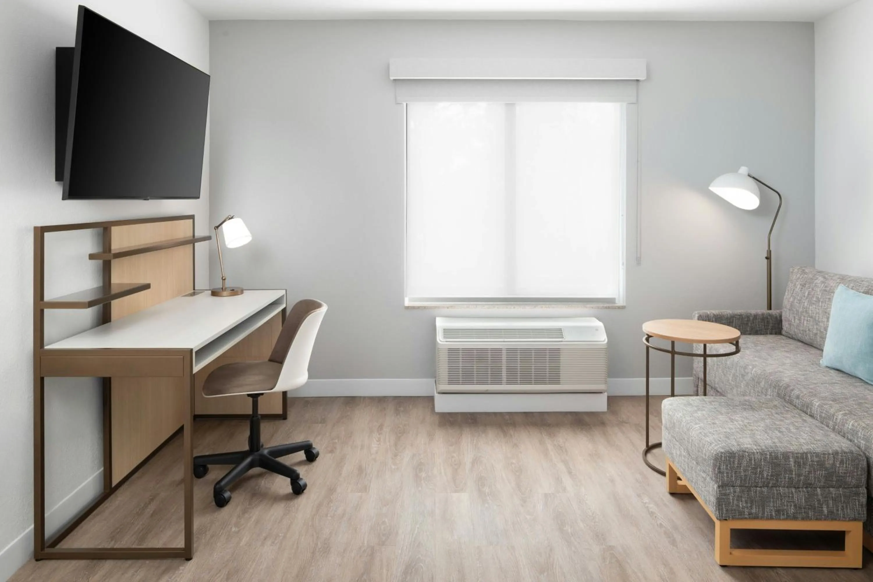 Bedroom, Bed in TownePlace Suites Wilmington Wrightsville Beach