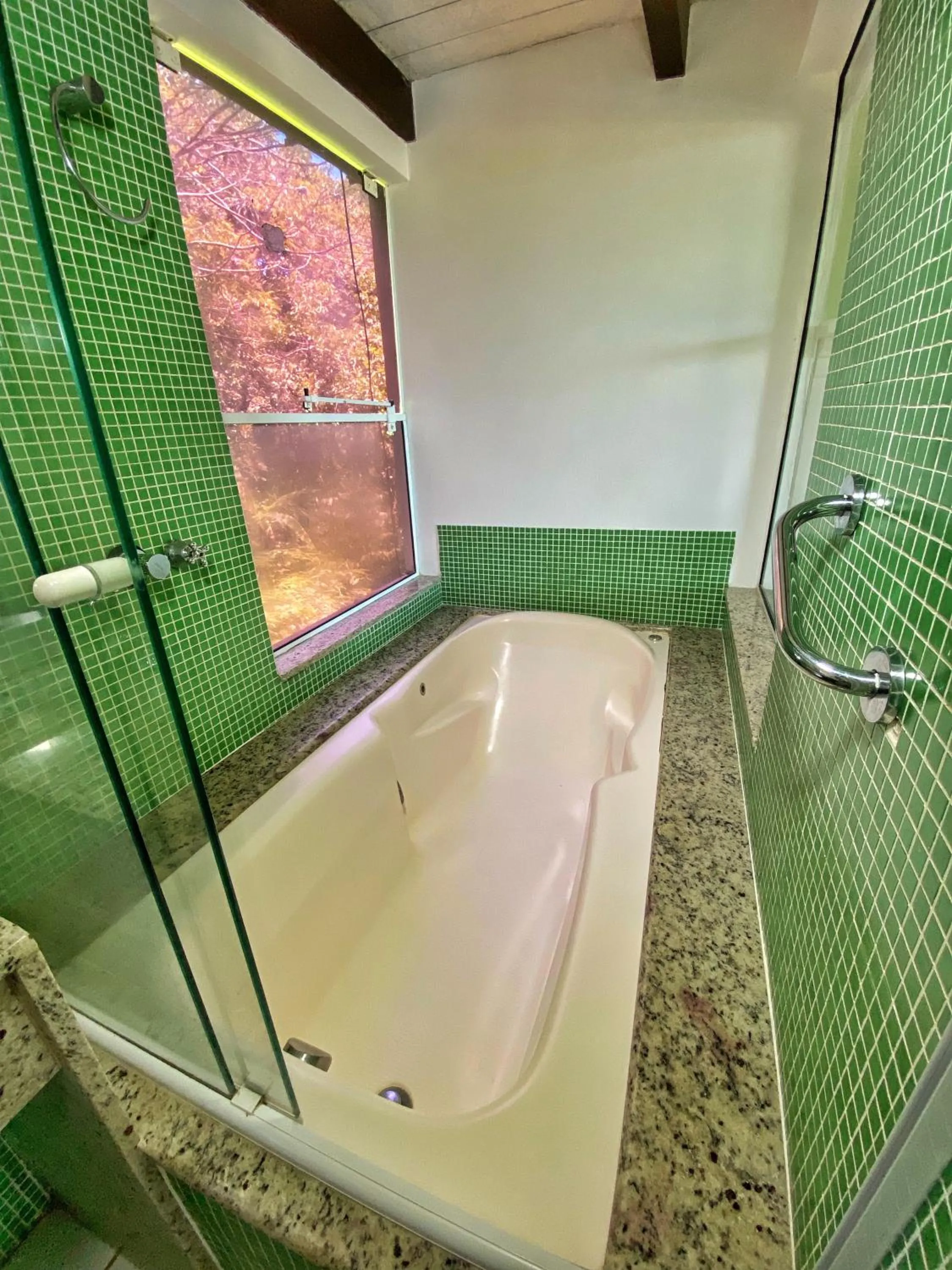 Hot Tub in Pousada Palmeiras