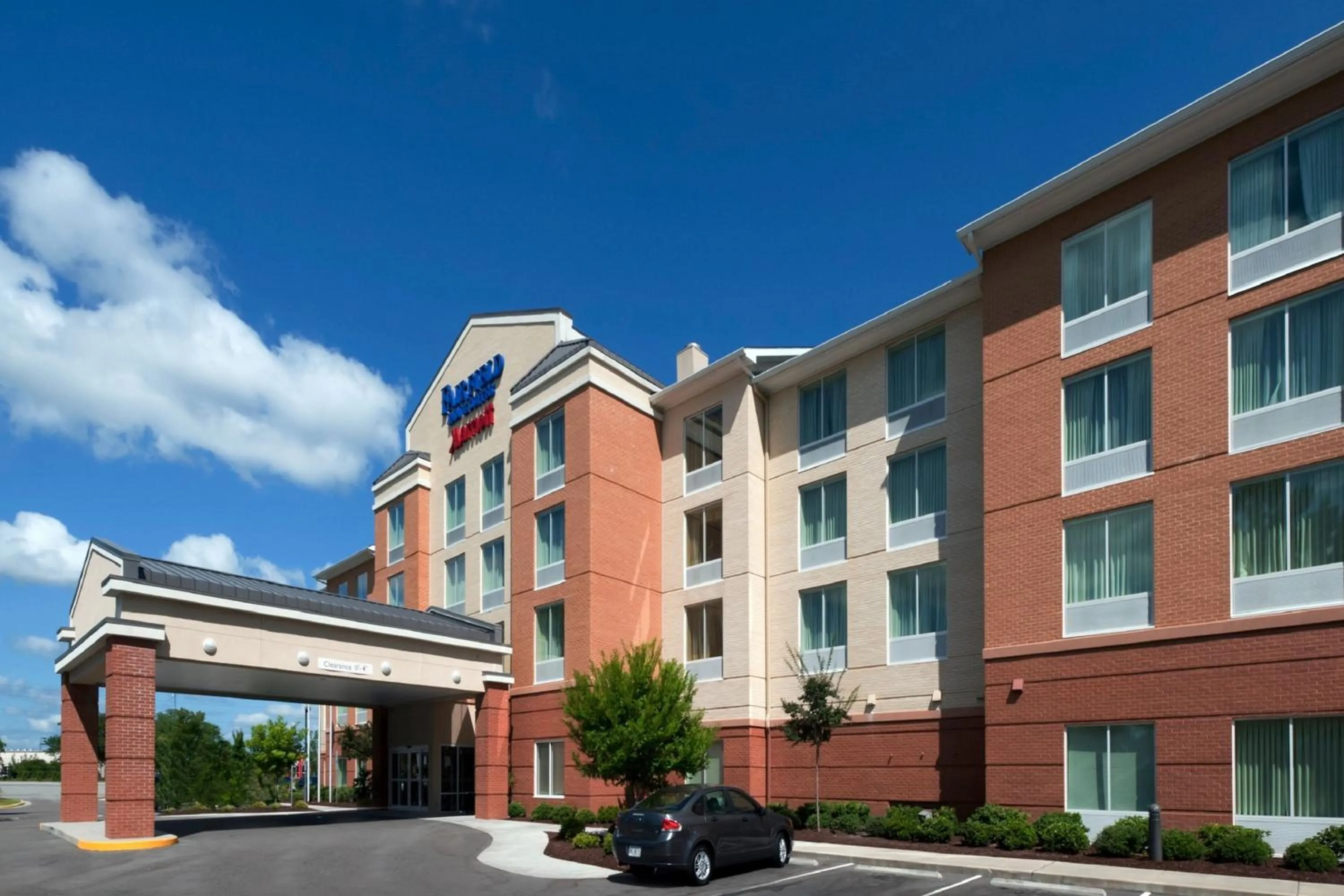 Property building in Fairfield Inn & Suites Wilmington Wrightsville Beach