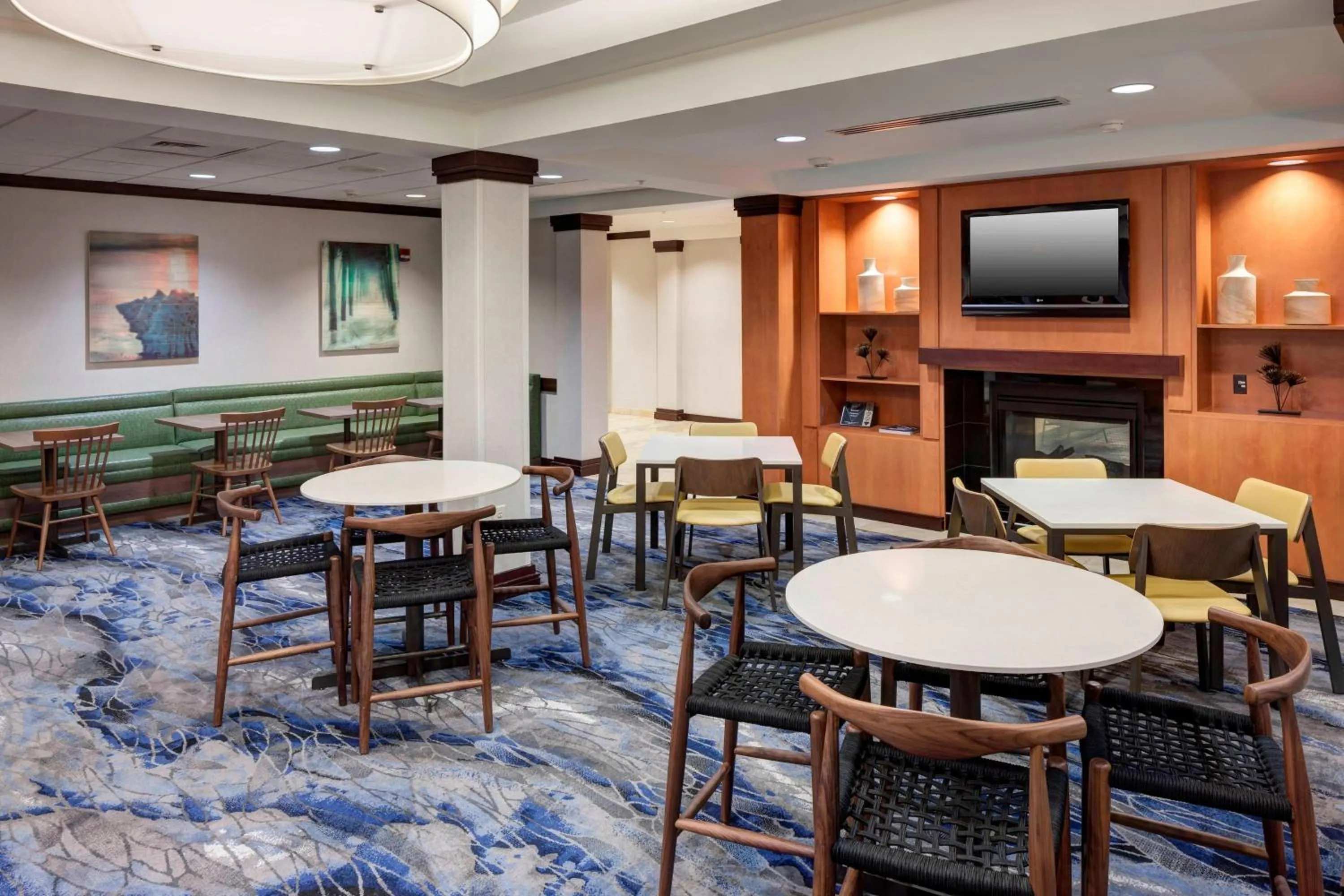 Lobby or reception in Fairfield Inn & Suites Wilmington Wrightsville Beach