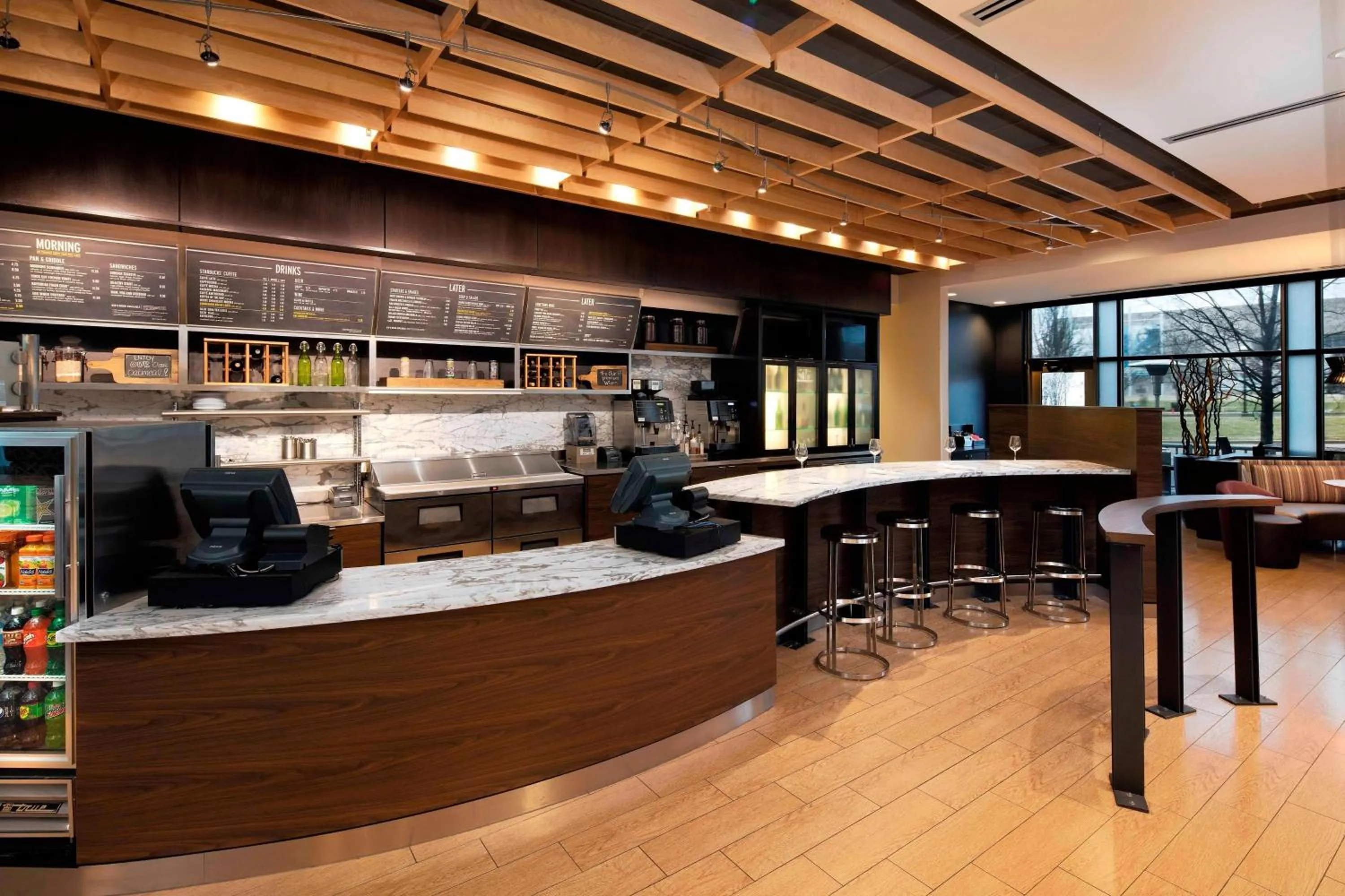 Restaurant/places to eat in Courtyard Indianapolis Downtown