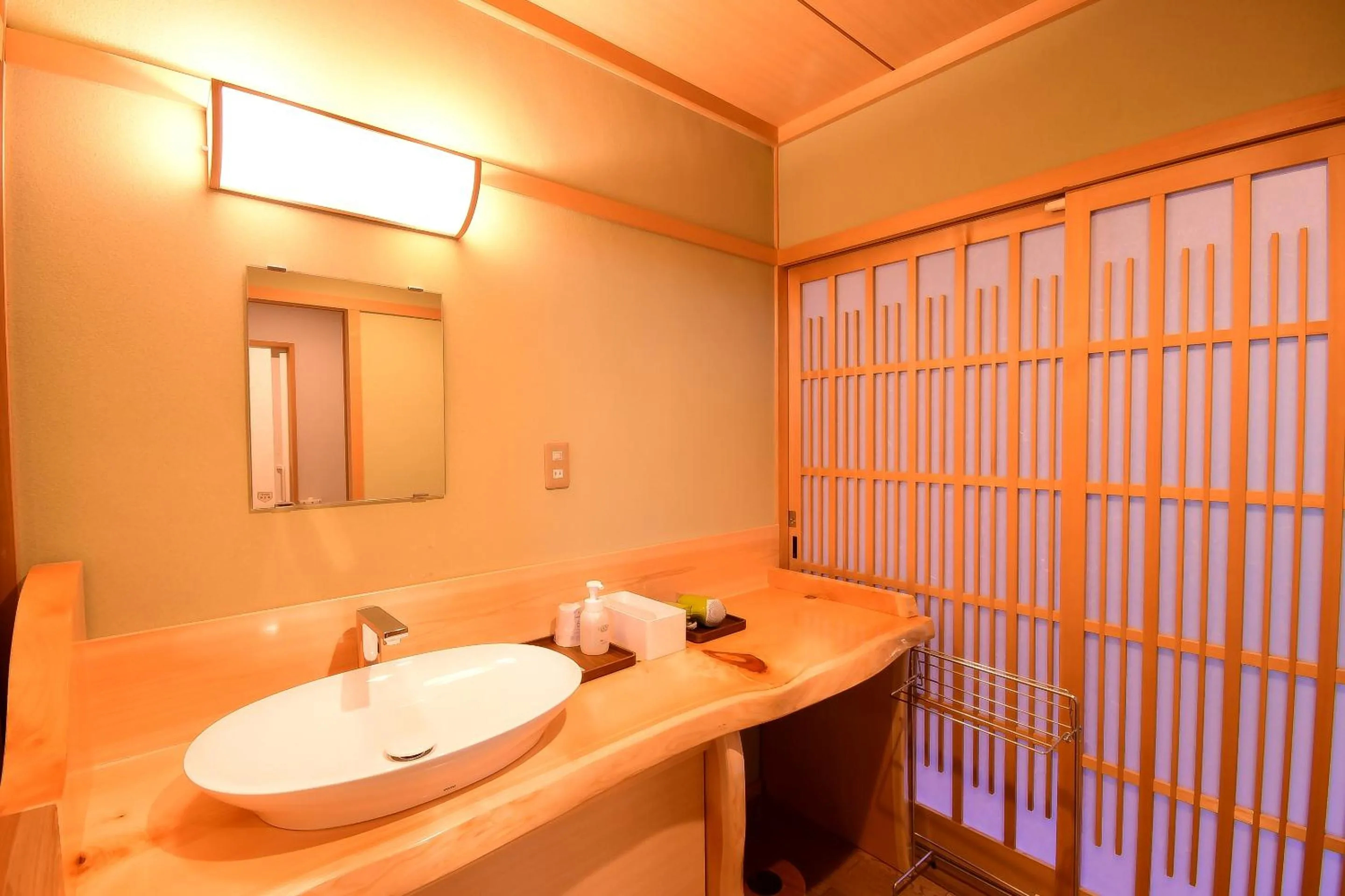 Photo of the whole room in 高野山 宿坊 不動院 -Koyasan Shukubo Fudoin-